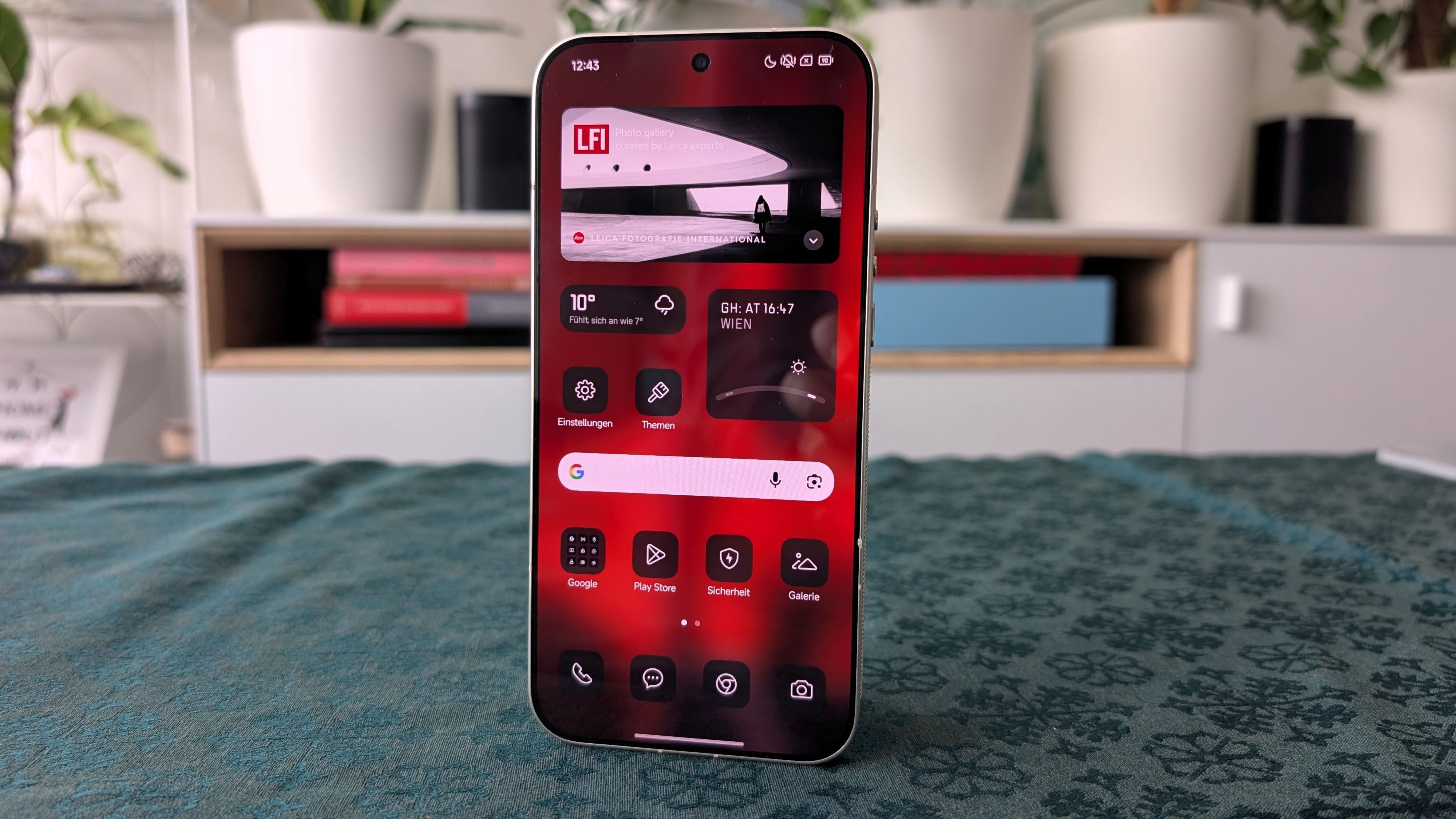 Eine weitere Besonderheit des Leitzphones ist ein bereits vorinstalliertes Design der Benutzeroberfläche im Leica-Look mit eigenen App-Symbolen, Widgets und Schriften.
