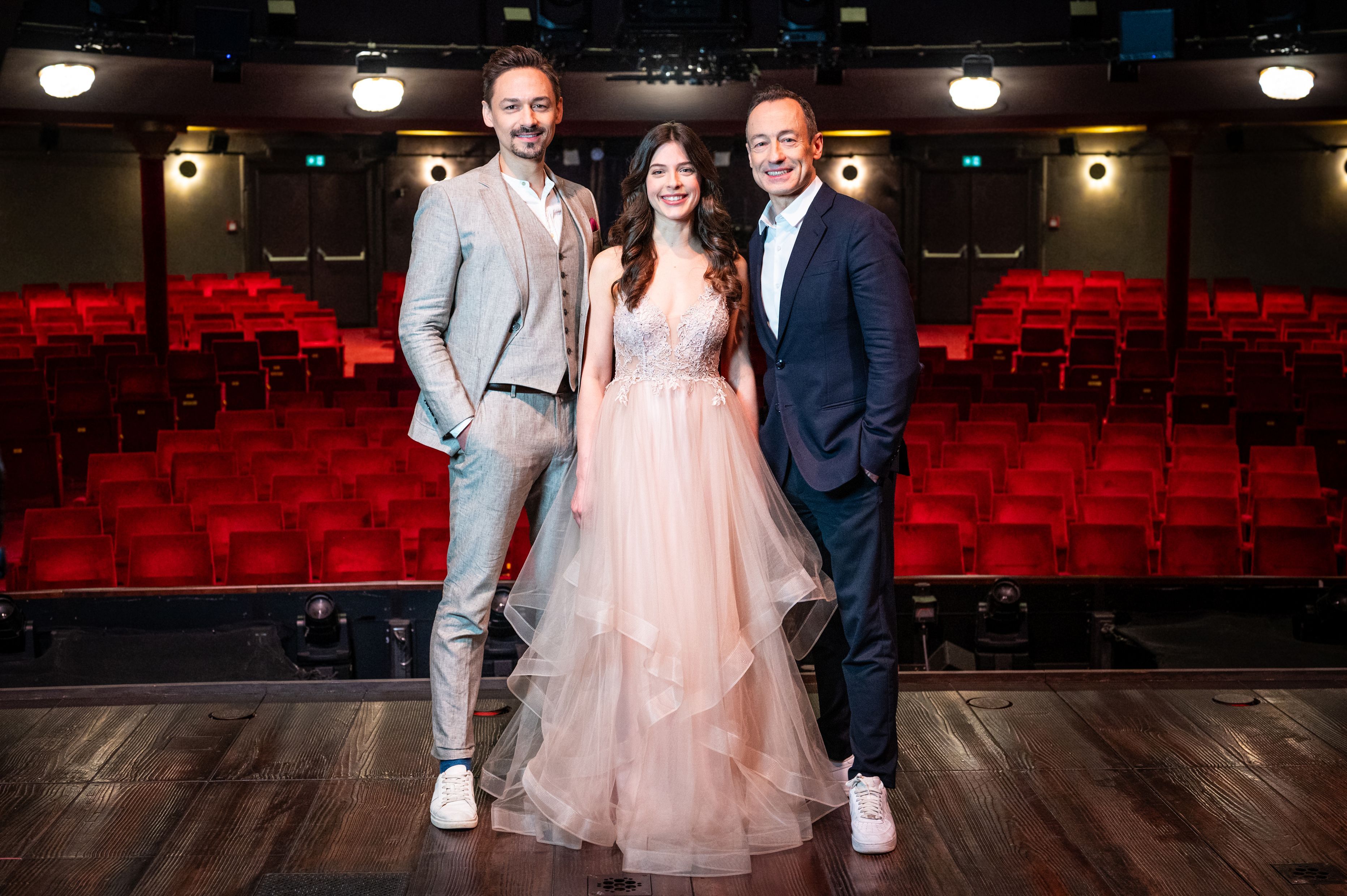 Dominik Hees, Marlene Jubelius und VBW-Musica-Intendant Christian Struppeck (v.l.) erwecken 