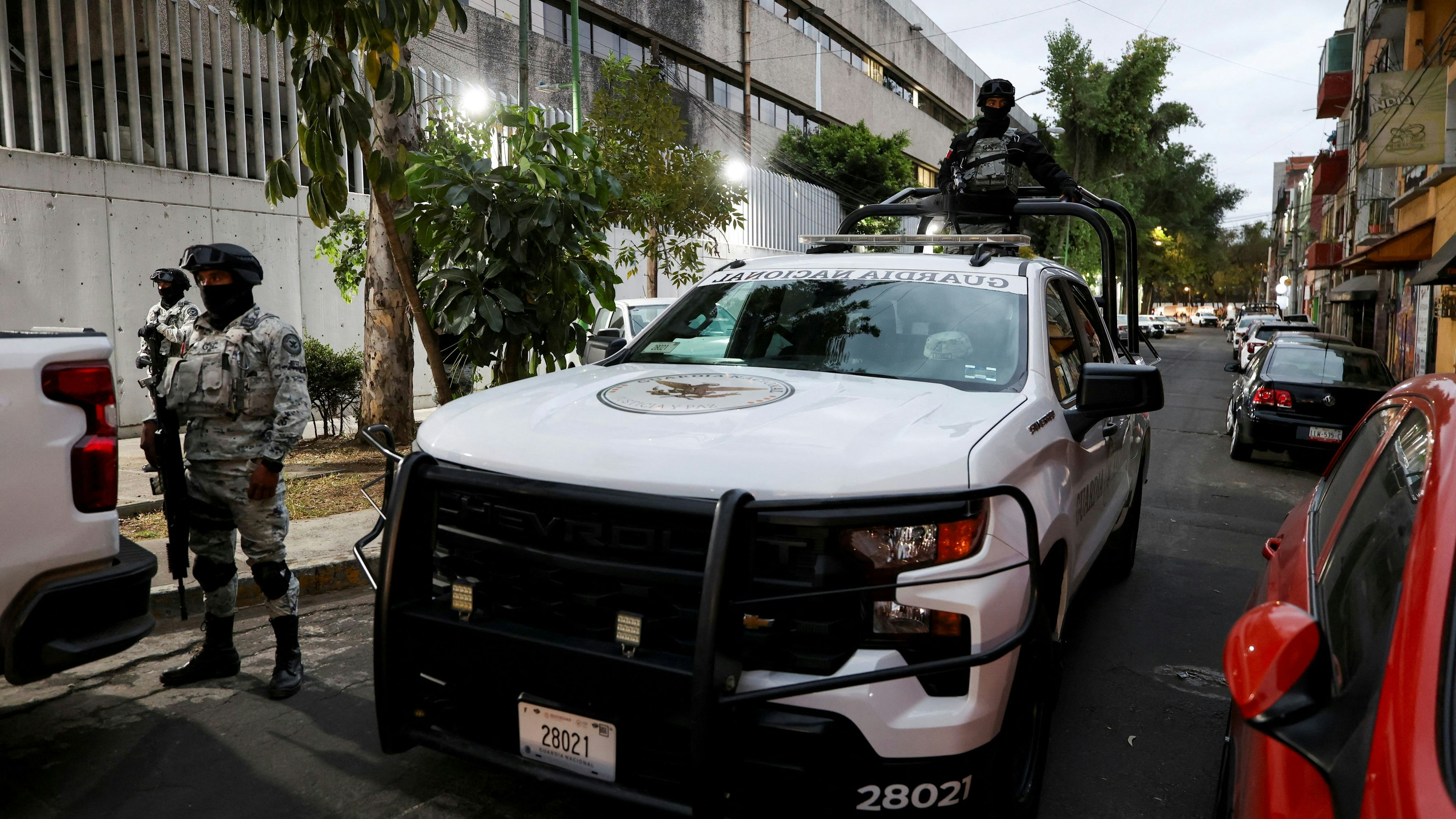 Das Militär steht im Großeinsatz.