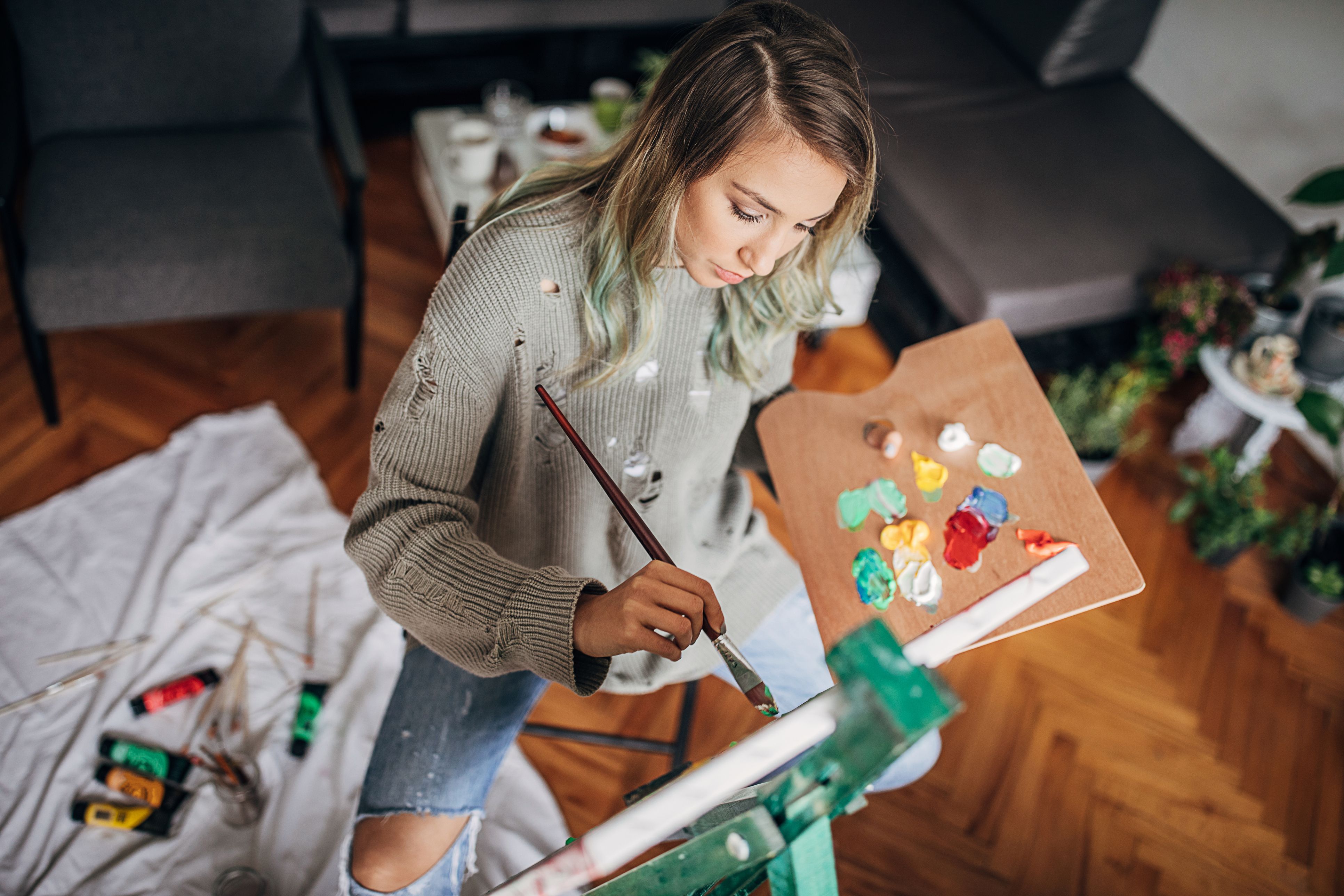 Somatisches Malen kann unterstützend wirken, ersetzt aber keine Therapie.