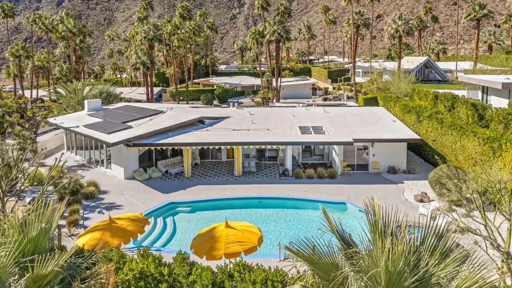Fast 300 qm, vier Schlafzimmer: Marilyn Monroes "Puppenhaus" in Palm Springs steht zum Verkauf. Für 3,3 Millionen Dollar (2,8 Millionen Euro) ist es zu haben.
