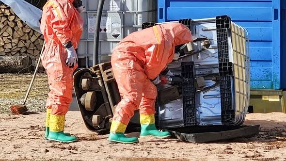 Die Einsatzkräfte kümmerten sich um das Problem.