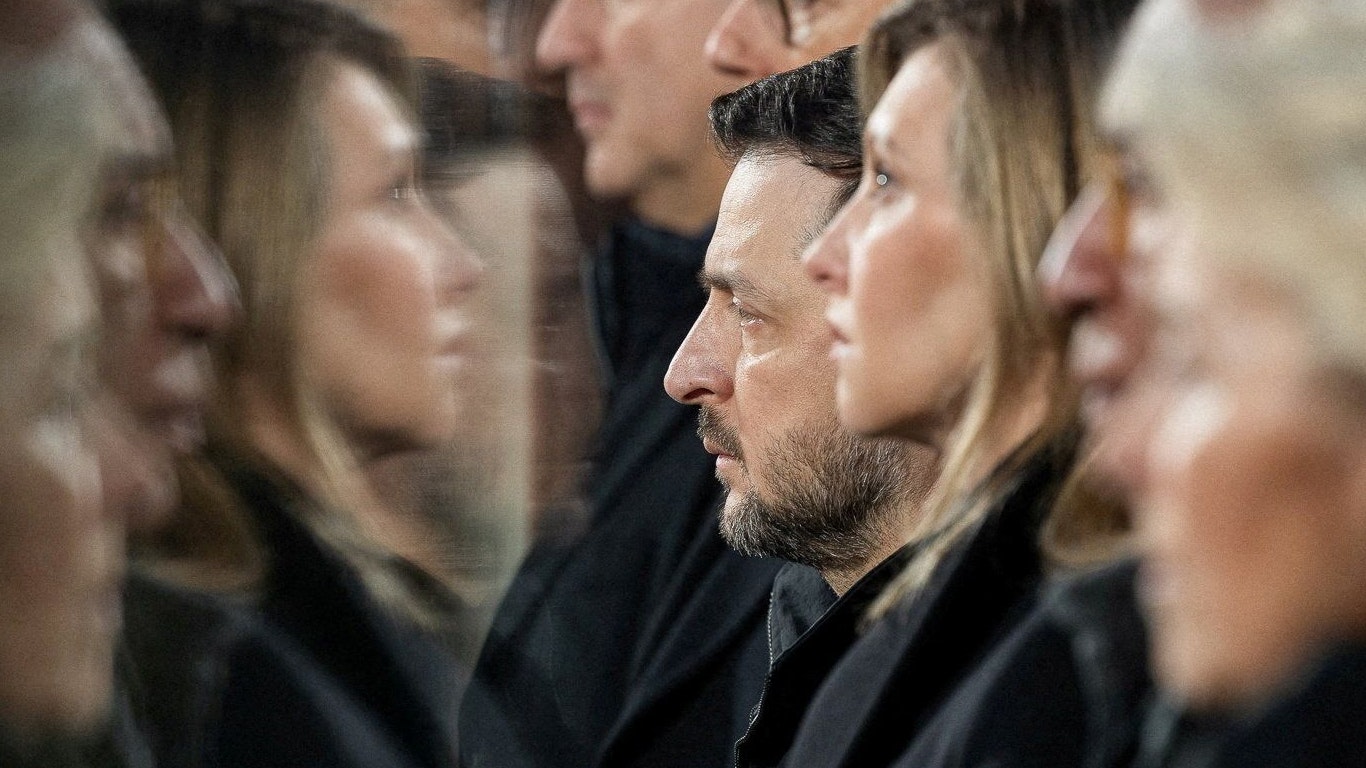 Ukraine's President Volodymyr Zelenskiy and his wife Olena, Finland's President Alexander Stubb, Croatia's Prime Minister Andrej Plenkovic, President of the European Commission Ursula von der Leyen and European Council President Antonio Costa attend a prayer for peace inside the St. Sophia's Cathedral on the fourth anniversary of Russia's full-scale invasion, in Kyiv, Ukraine February 24, 2026. Ukrainian Presidential Press Service/Handout via REUTERS ATTENTION EDITORS - THIS IMAGE HAS BEEN SUPPLIED BY A THIRD PARTY.        TPX IMAGES OF THE DAY     