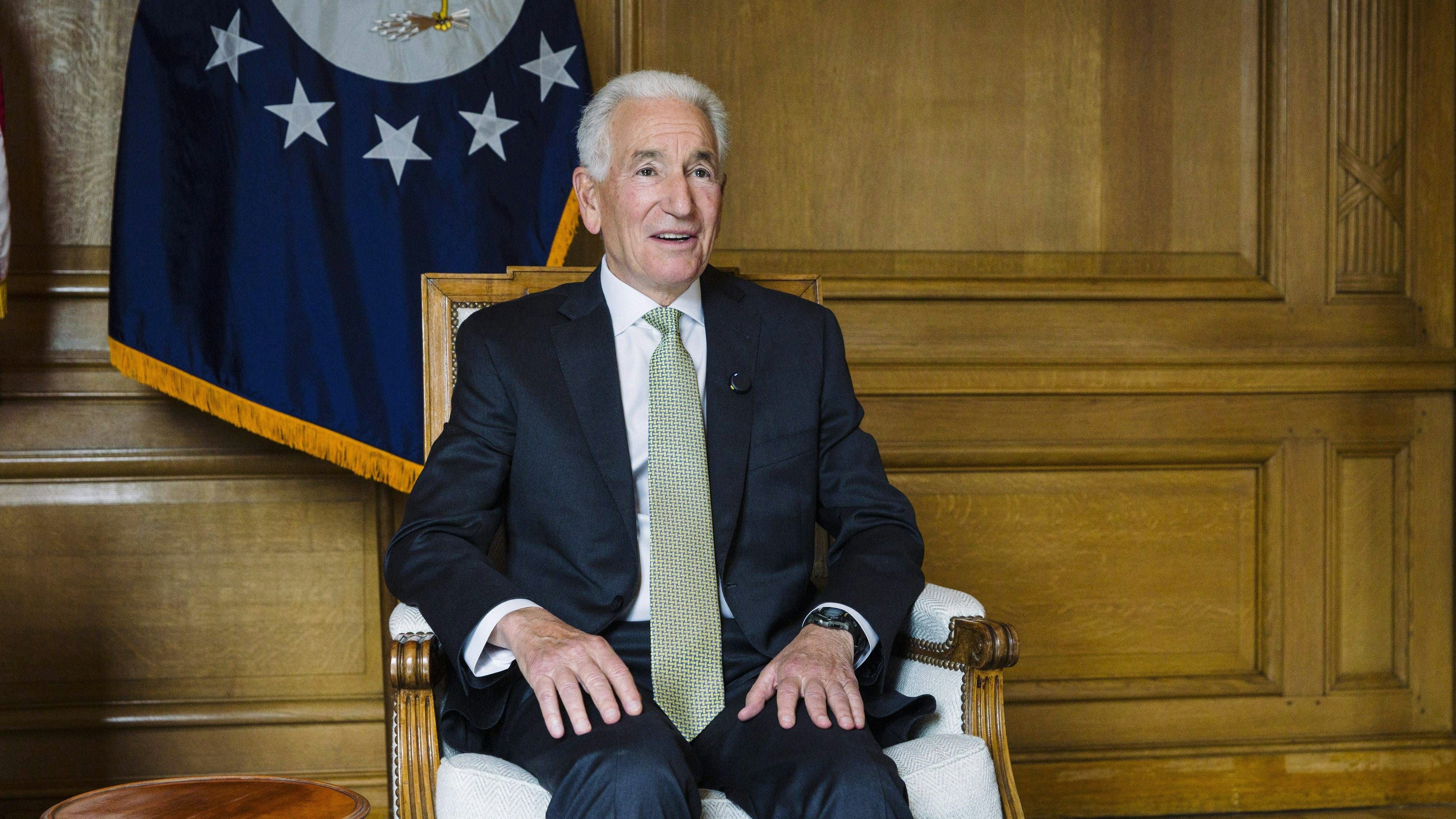 Der US-Botschafter in Frankreich Charles Kushner fiel mit umstrittenen Kommentaren auf.