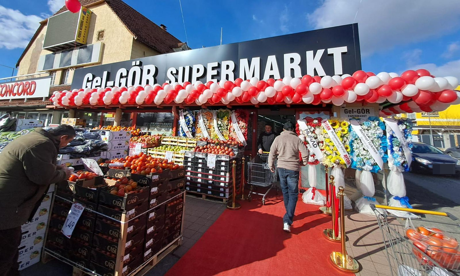 Der "Gel Gör Supermarkt" hat am 17. Februar eröffnet.