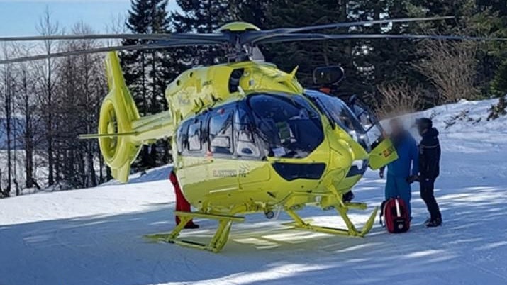 Heute.at - Fünfjähriges Kind stürzt aus Sessellift in die Tiefe
