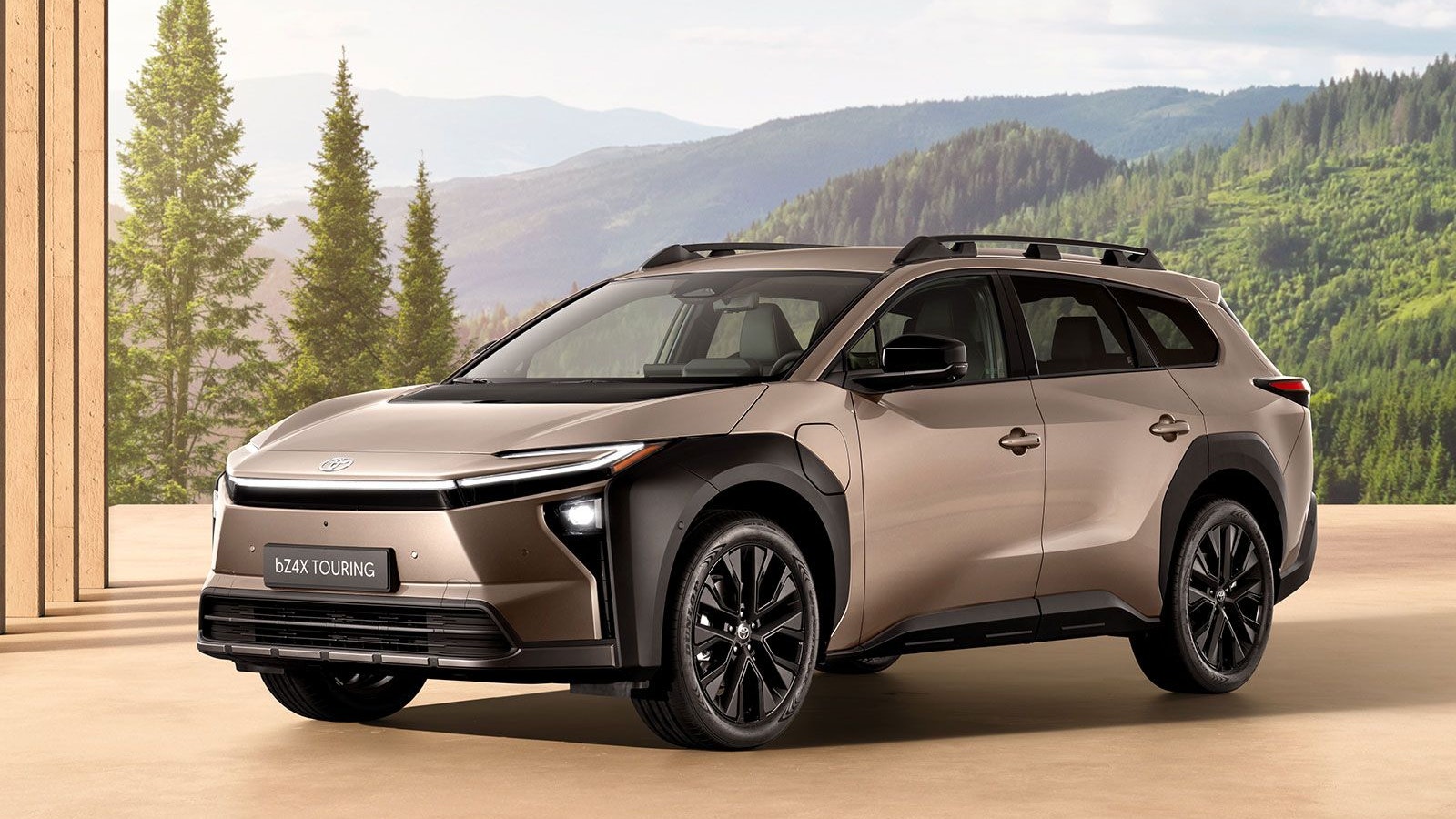 Versionen mit Front- und Allradantrieb sind erhältlich.