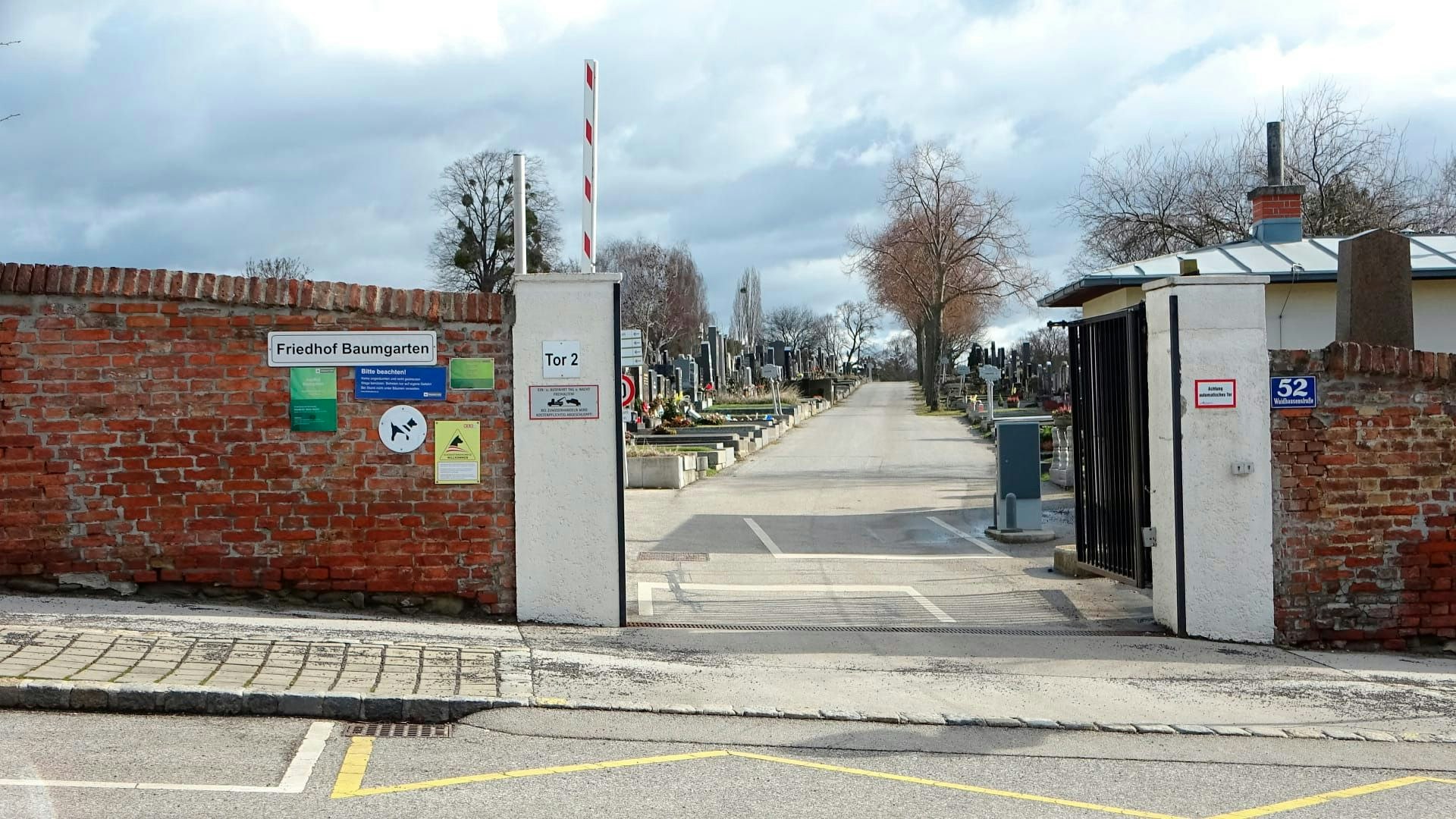 Heute.at - Bluttat am Friedhof – 14-Jährige filmt Leiche mit Handy