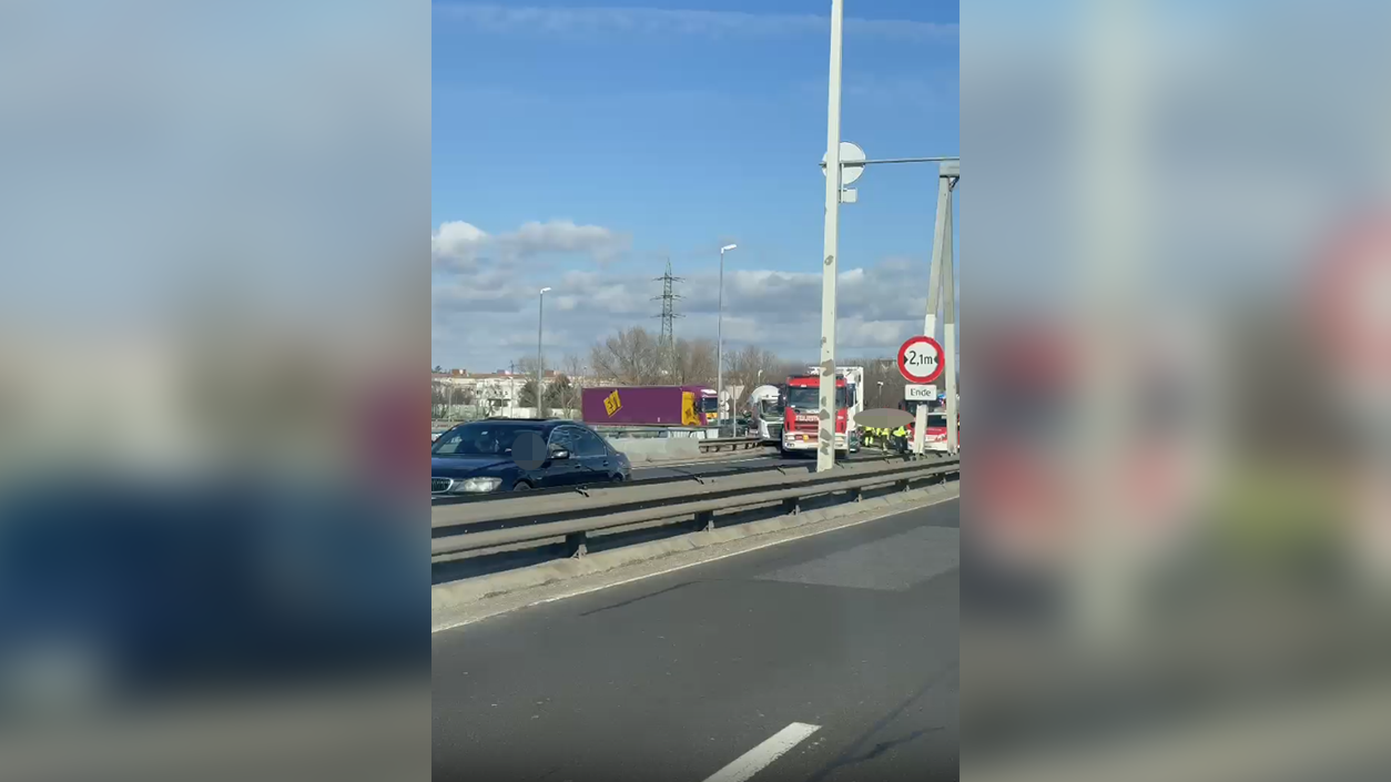 Am Mittwochnachmittag kommt es zu einem Stau bei der Nordbrücke.