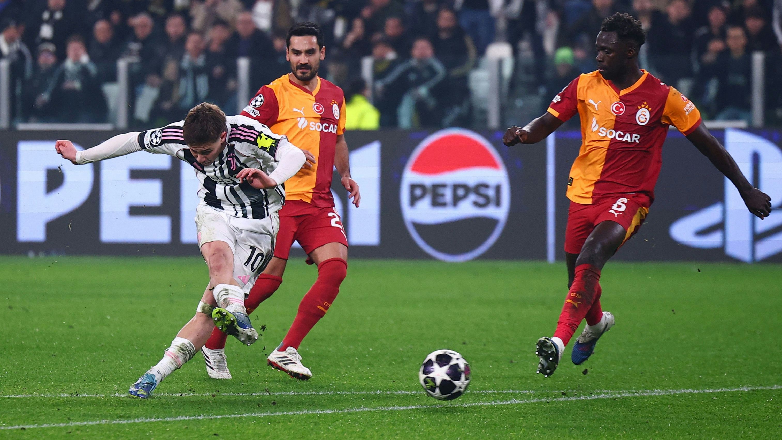 Juventus Turin ist gegen Galatasaray Istanbul in der Verlängerung. 