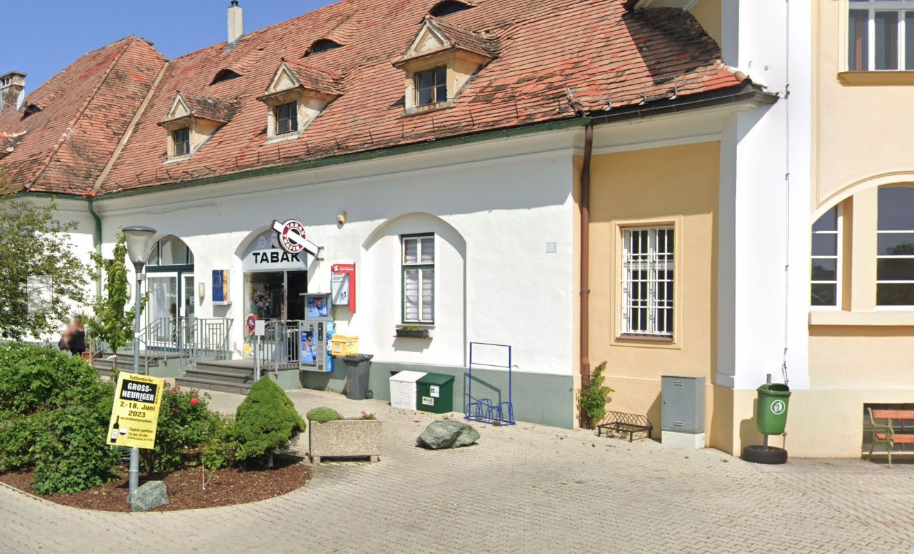 Die Trafik von Alt-Bürgermeister Gernot Pauer in Blumau-Neurißhof - seit 76 Jahren Nahversorger und Treffpunkt im Ort.