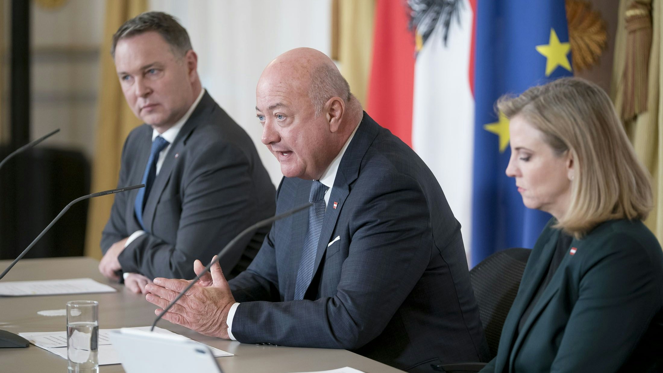 Die Bundesregierung hat ein Maßnahmenpaket gegen den Preisschock in Österreich beschlossen.