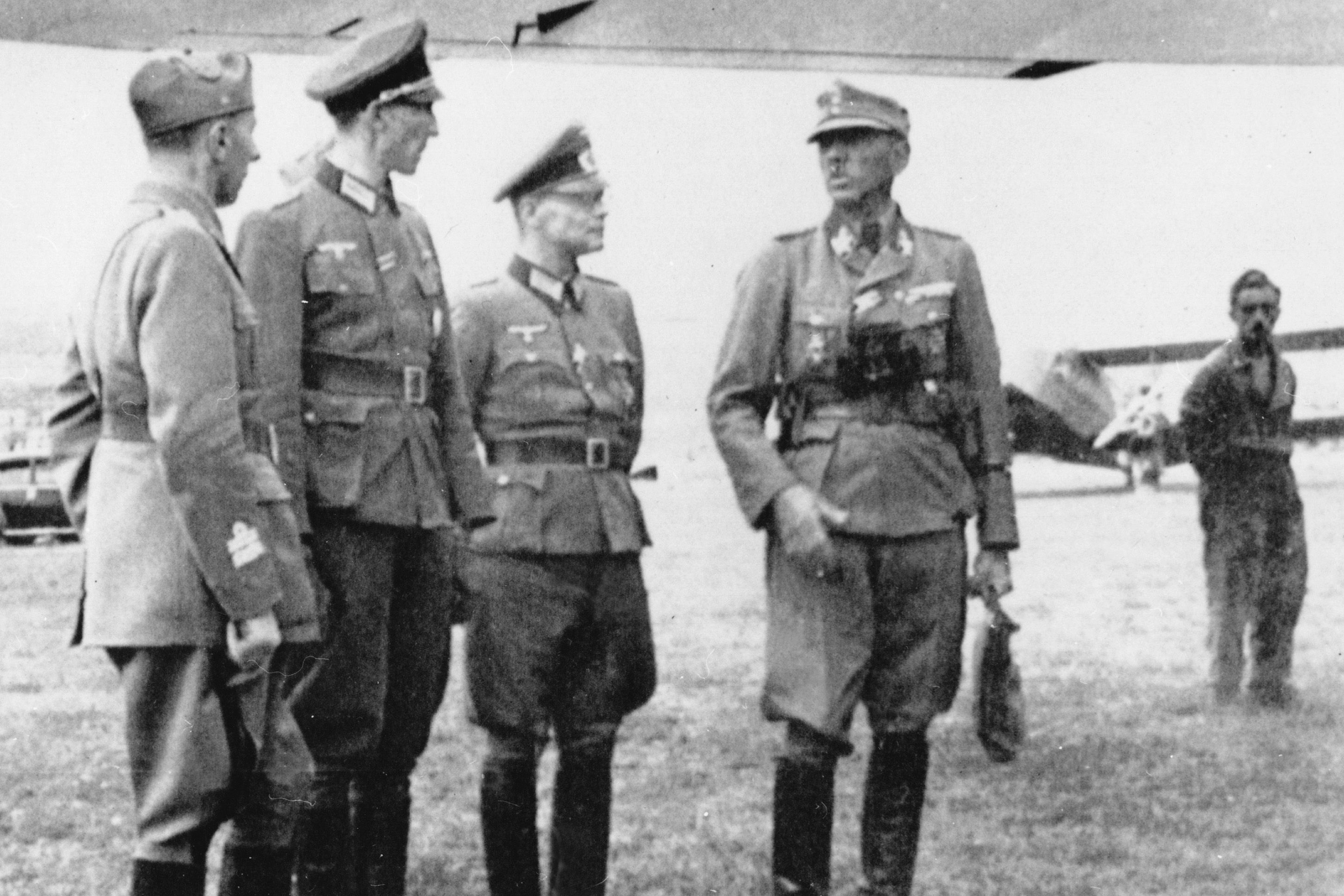 Kurt Waldheim in einer Aufnahme 1943 in Podgorica, dem früheren Jugoslawien, das von den Nazis okkupiert war