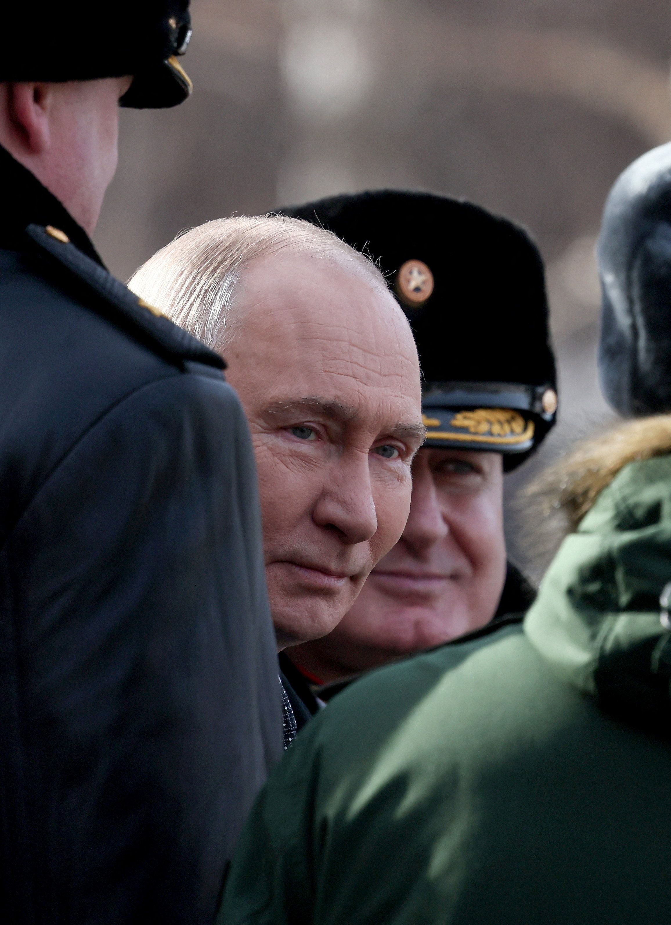 Wladimir Putin während der Zeremonie zum Tag der Verteidiger des Vaterlandes am 23. Februar 2026 am Grab des Unbekannten Soldaten in Moskau. 