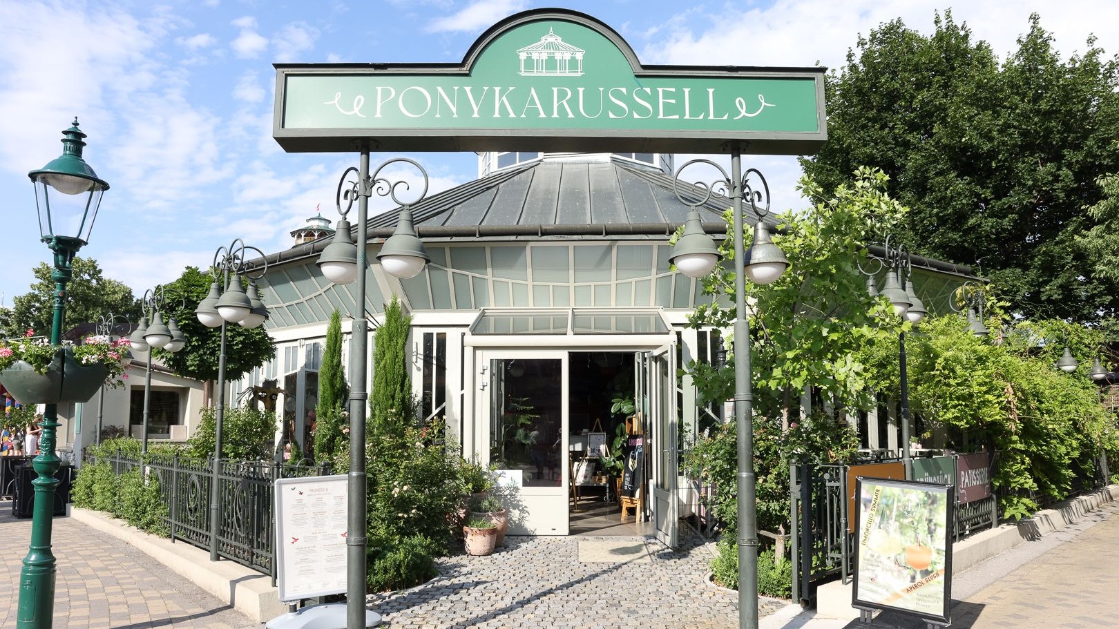 Heute.at - Genuss im Prater: Gewinne Gutscheine fürs Ponykarussell