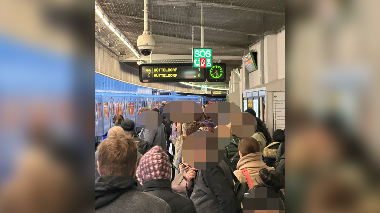 Heute.at - Sitzen fest – Öffi-Chaos im Feierabend-Verkehr