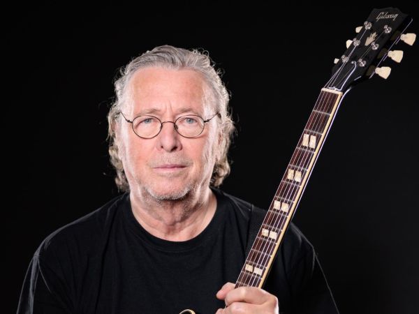 Peter Cornelius feierte im Jänner seinen 75 Geburtstag und geht aus diesem Anlass auf Tournee. Jetzt wird der Musiker mit dem wichtigsten österreichischen Musikpreis für sein Lebenswerk ausgezeichnet.