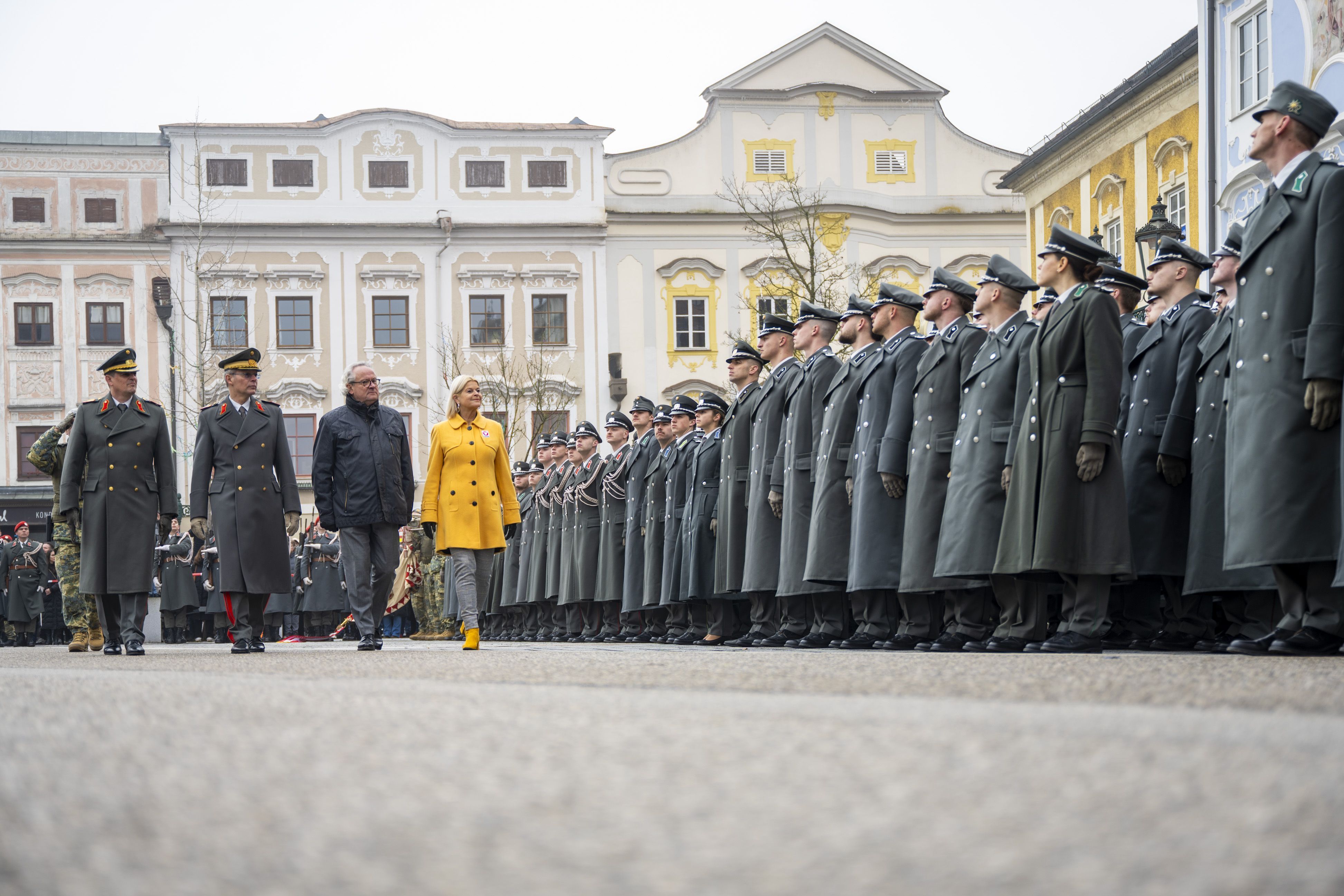 Heute.at - Bundesheer rüstet auf – hunderte Offiziere übernommen