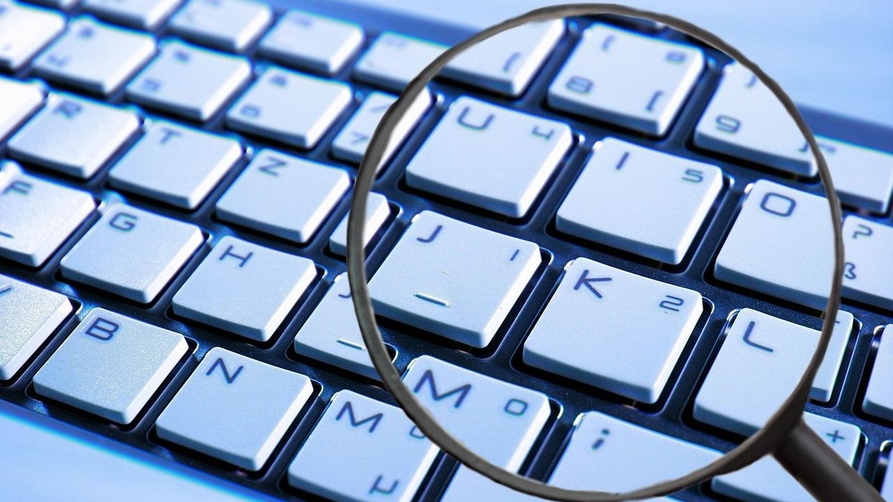 Heute.at - Spyware-Skandal: Erstmals Haft für Macher