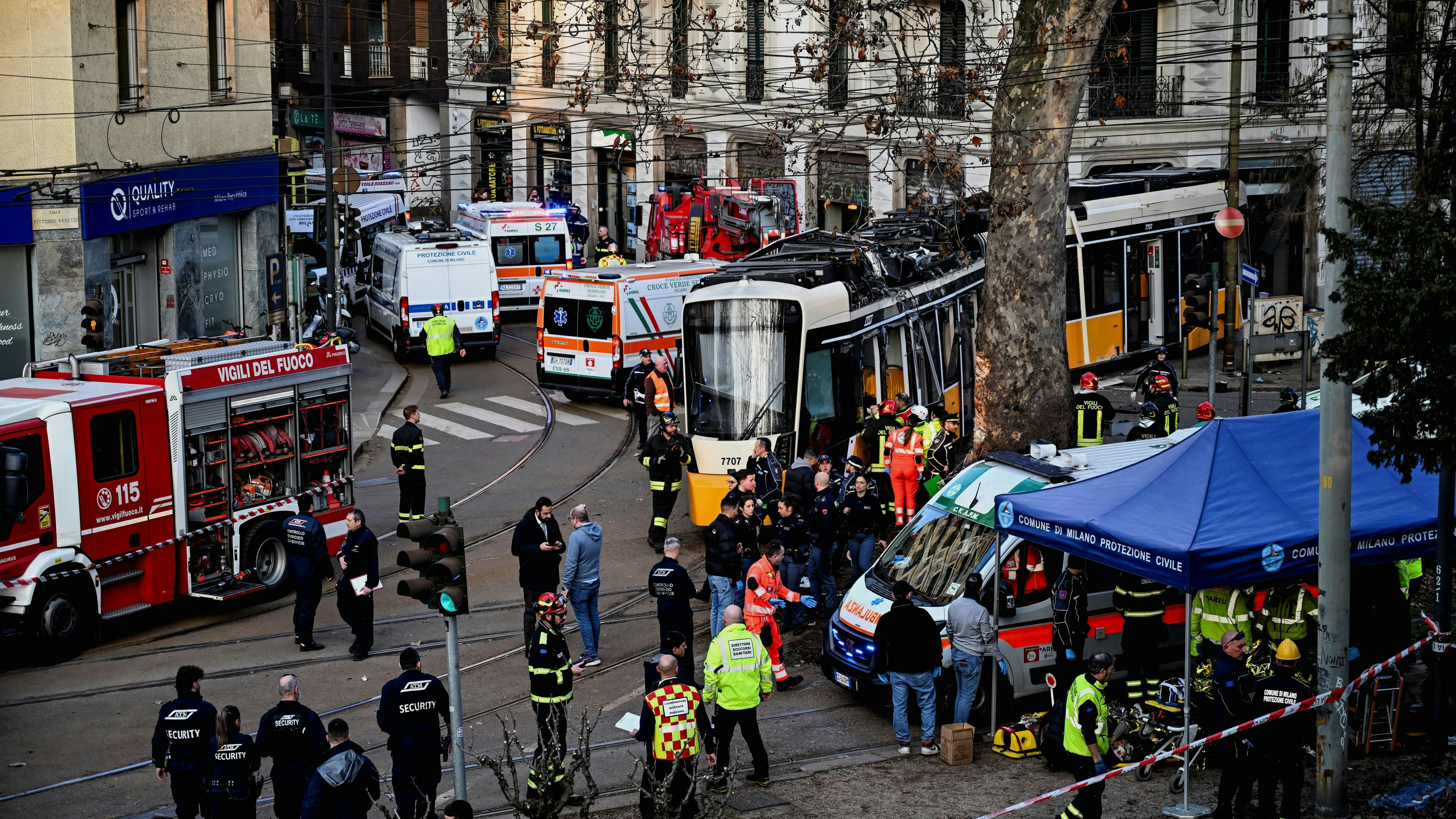 Eine Person kam bei dem Unfall ums Leben.