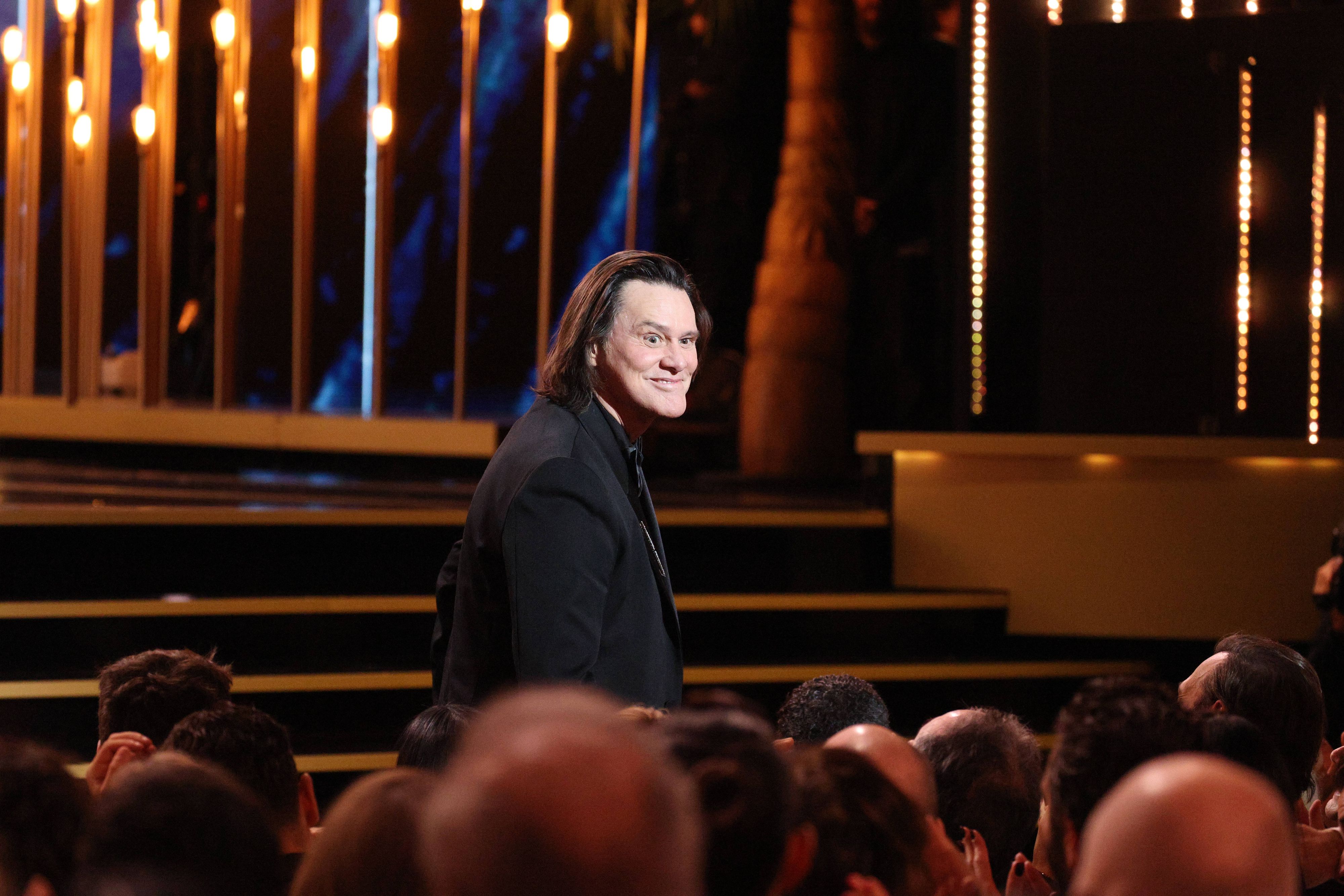 Das ist doch Jim Carrey... aber irgendwie auch nicht.