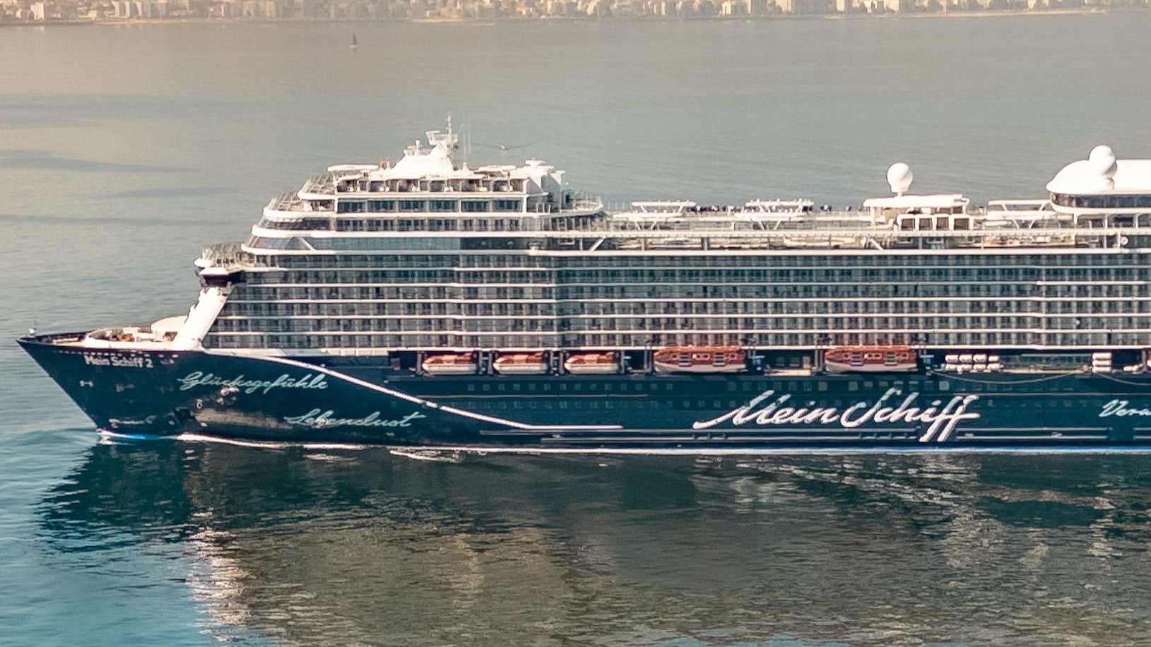 Heute.at - Tausende Kreuzfahrturlauber sitzen im Kriegsgebiet fest