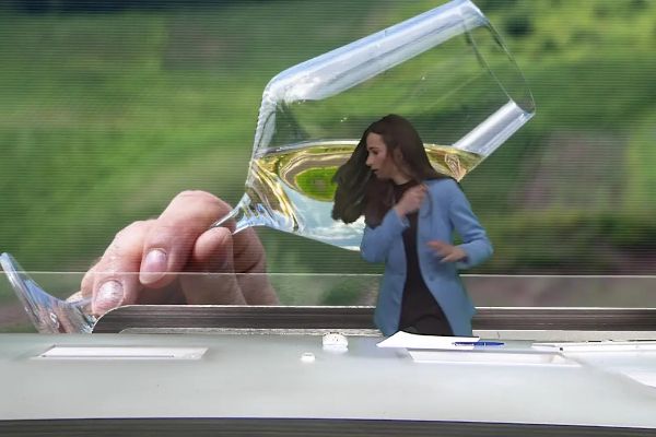 Heute.at - Brand im TV-Studio: Moderatorin muss flüchten