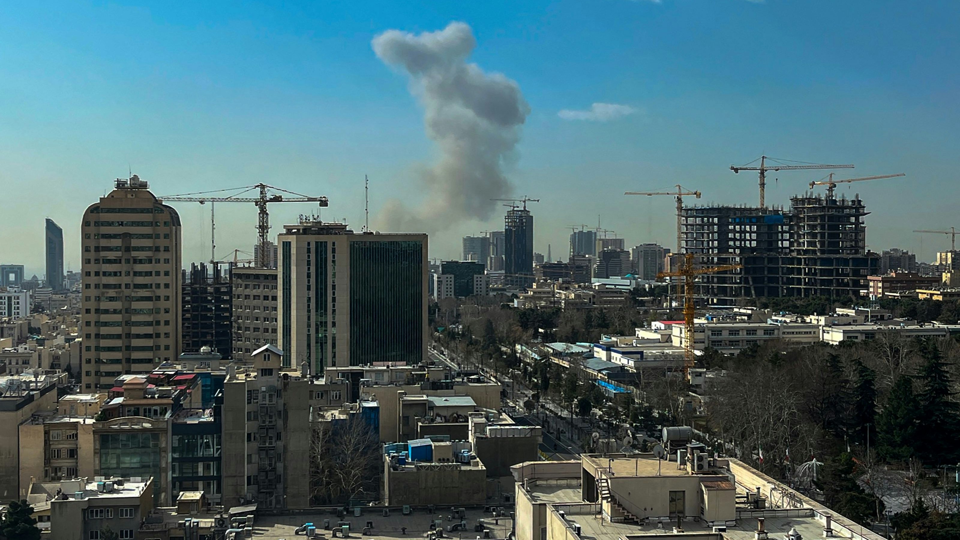 Heute.at - Explosionen in Teheran – Israel greift den Iran an