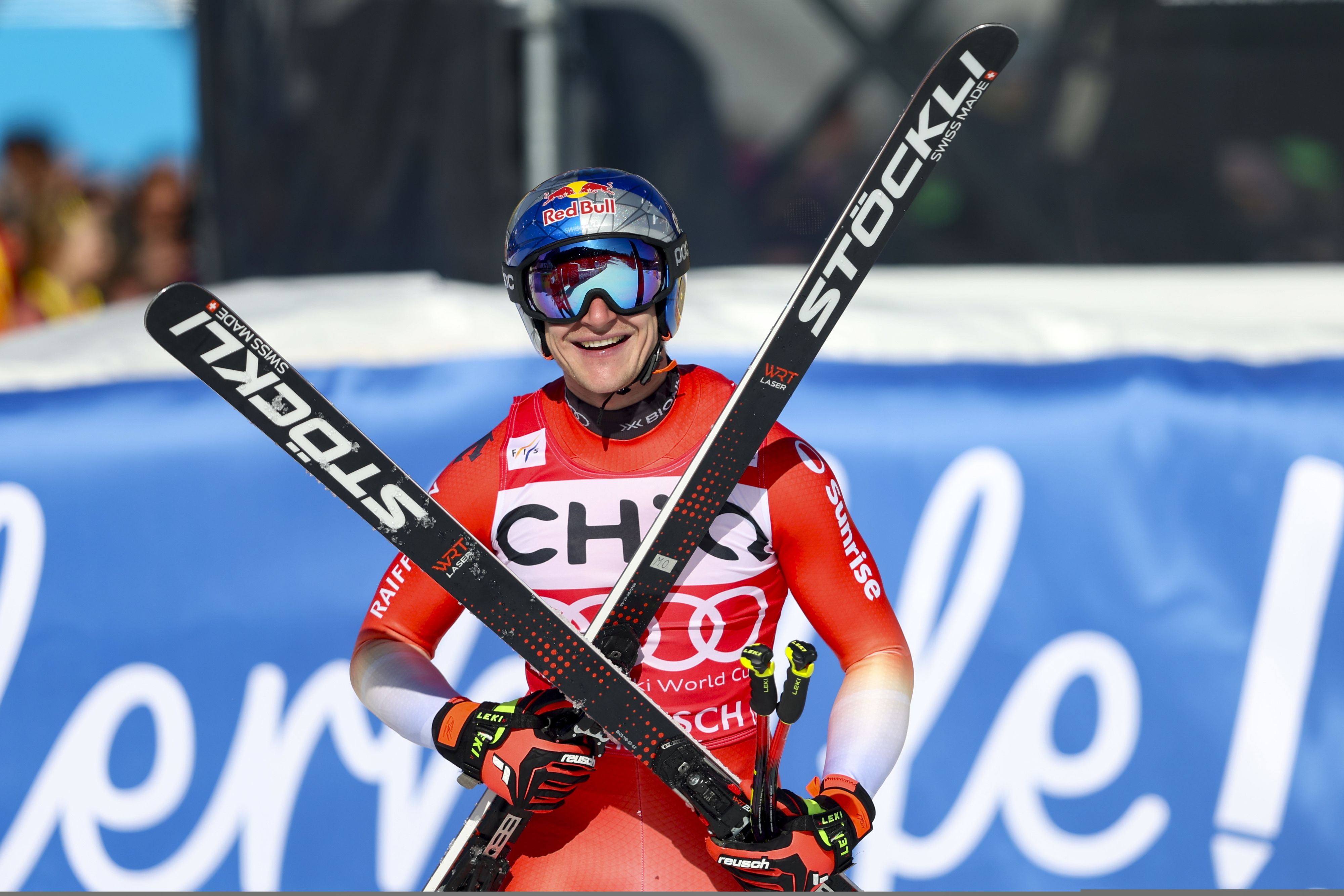 Marco Odermatt jubelt.