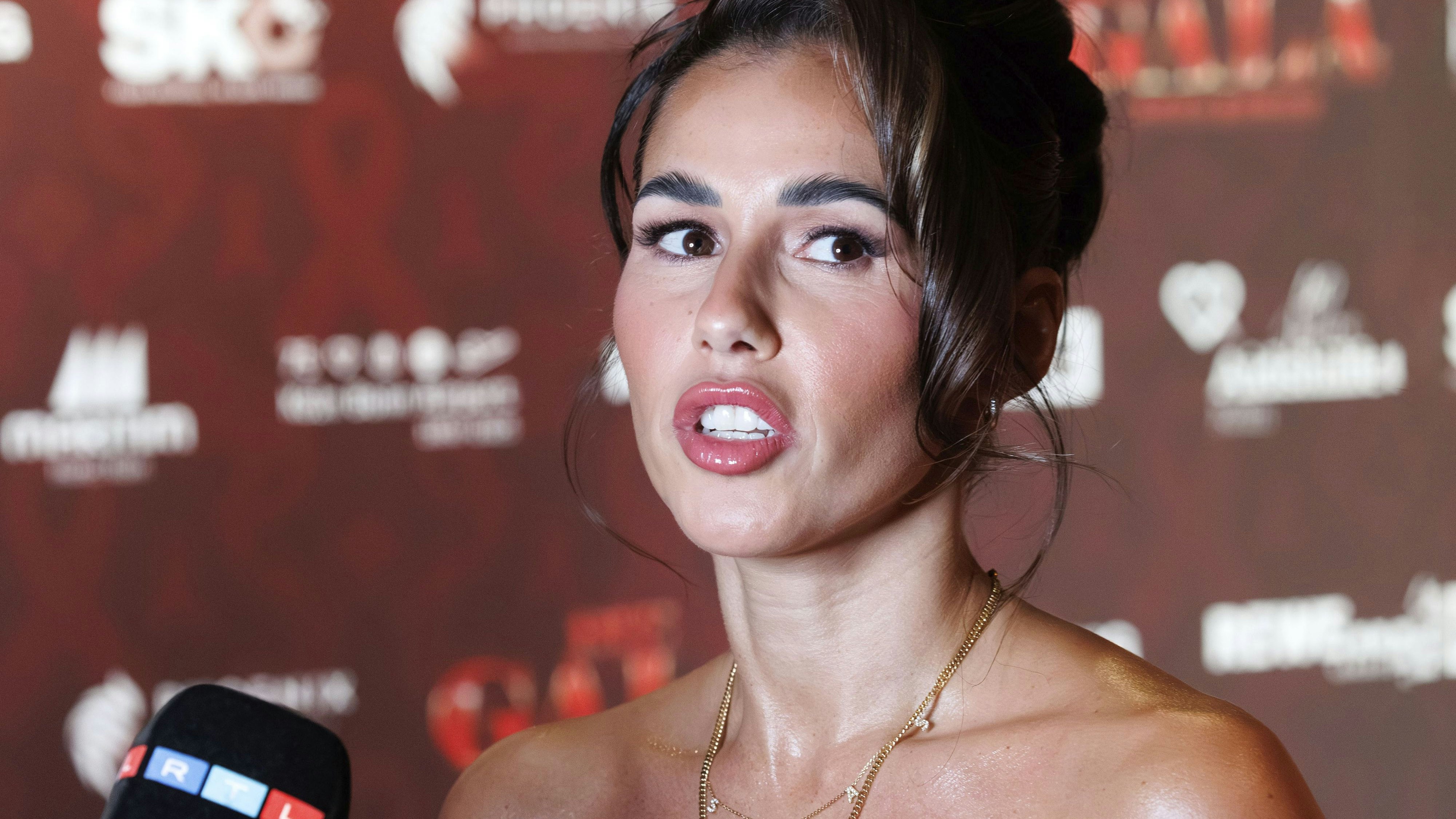 Sarah Engels möchte in Wien antreten, aber muss aktuell etwas warten.