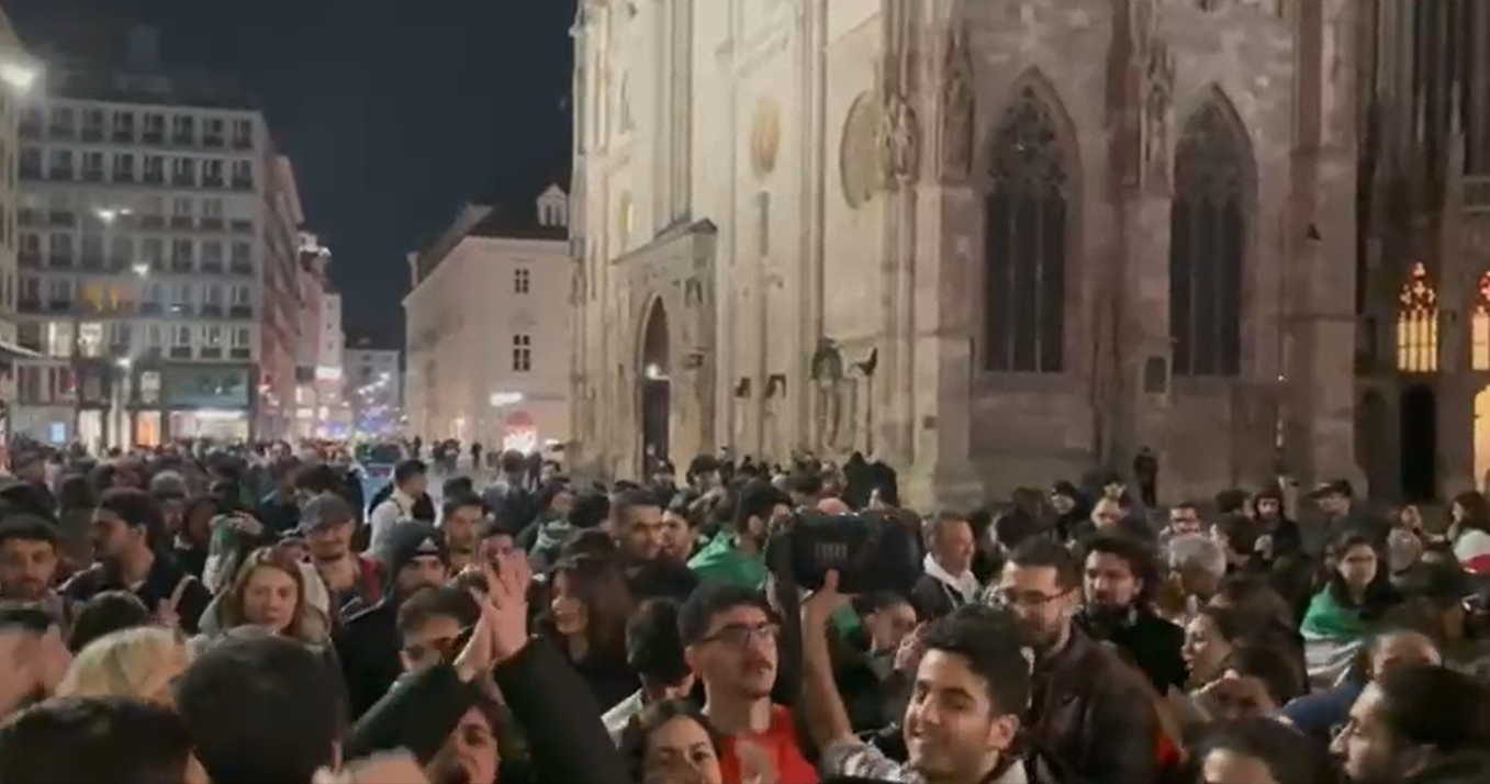 Heute.at - Jubel-Nacht in der City! Wiener feiern Chamenei-Tod