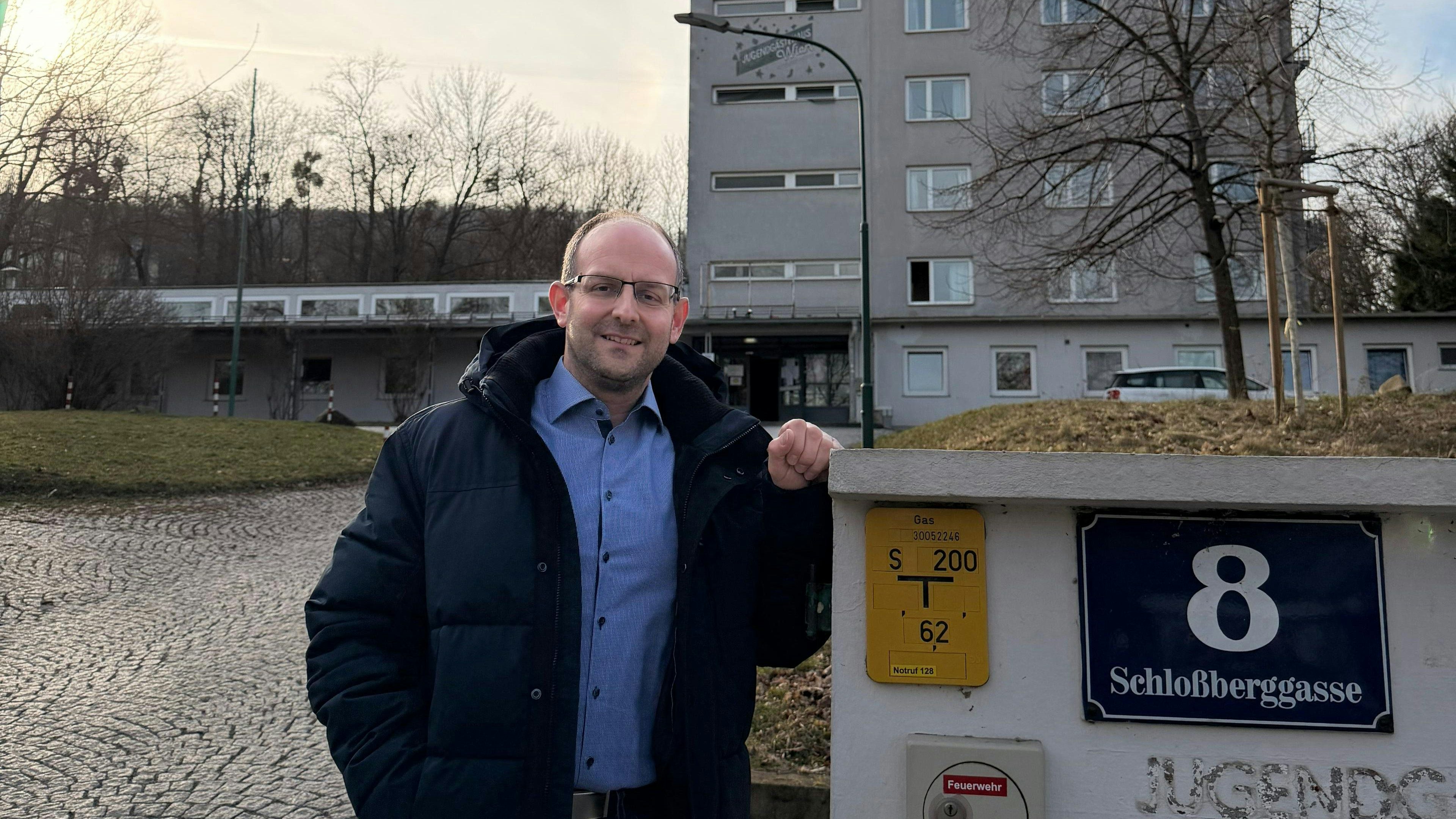 Marcel Höckner (SPÖ Hietzing) freut sich auf den künftigen Gemeindebau.