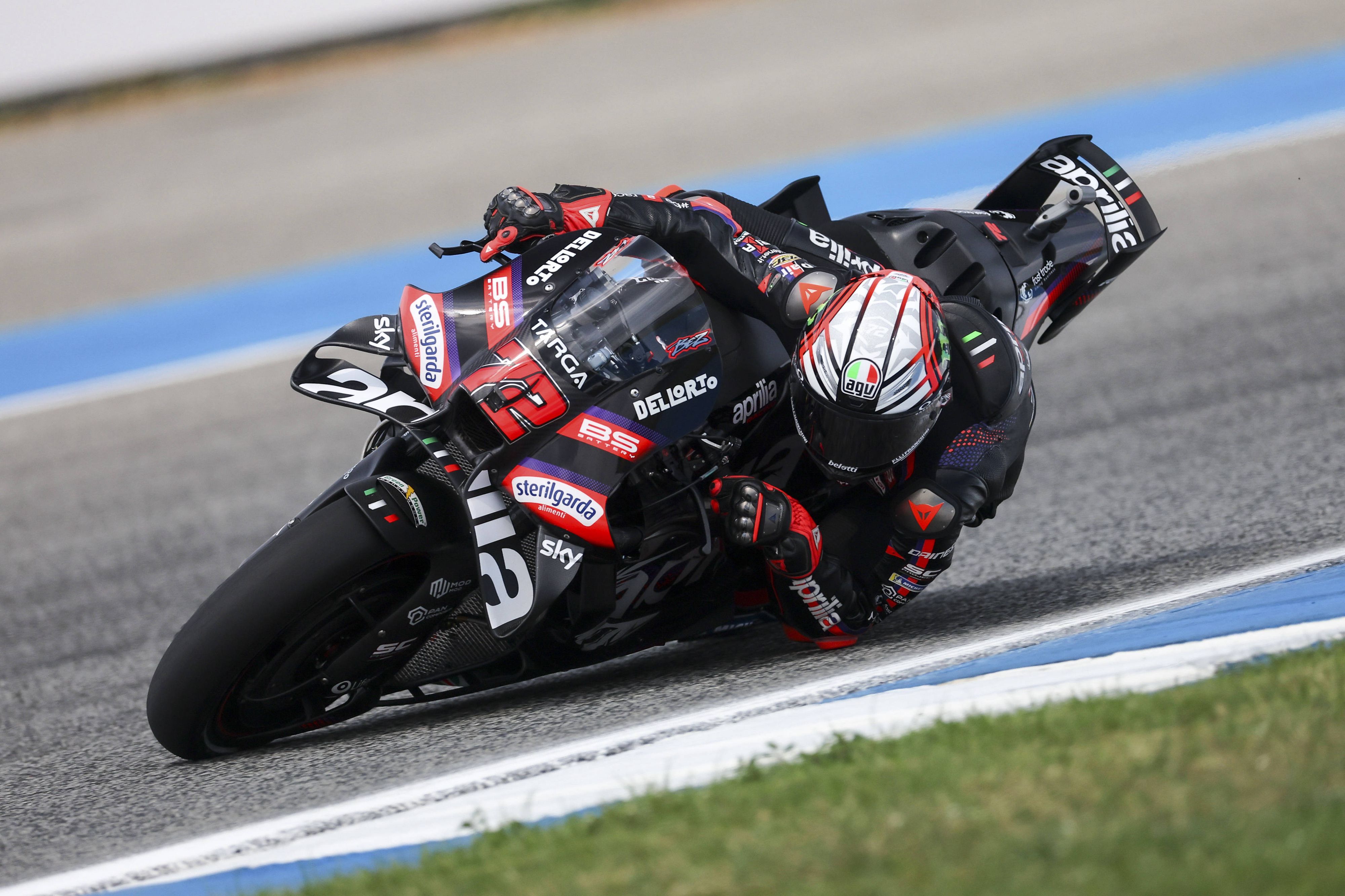 Heute.at - Bezzecchi siegt! Marquez-Drama mit Reifenplatzer