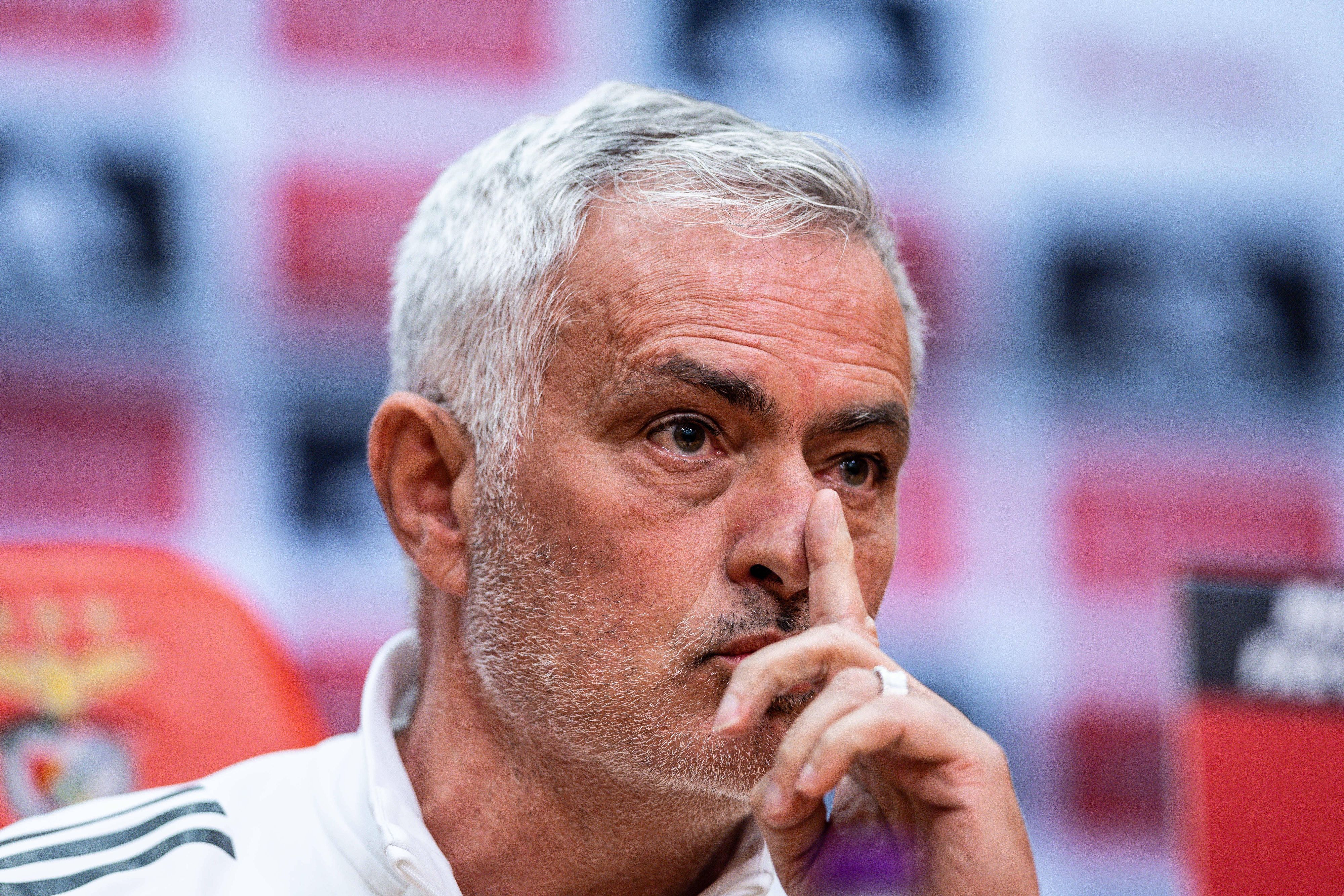 Jose Moruinho zeigt bei Benfica klare Kante, zieht nach dem rassismus-Eklat Konsequenzen. 