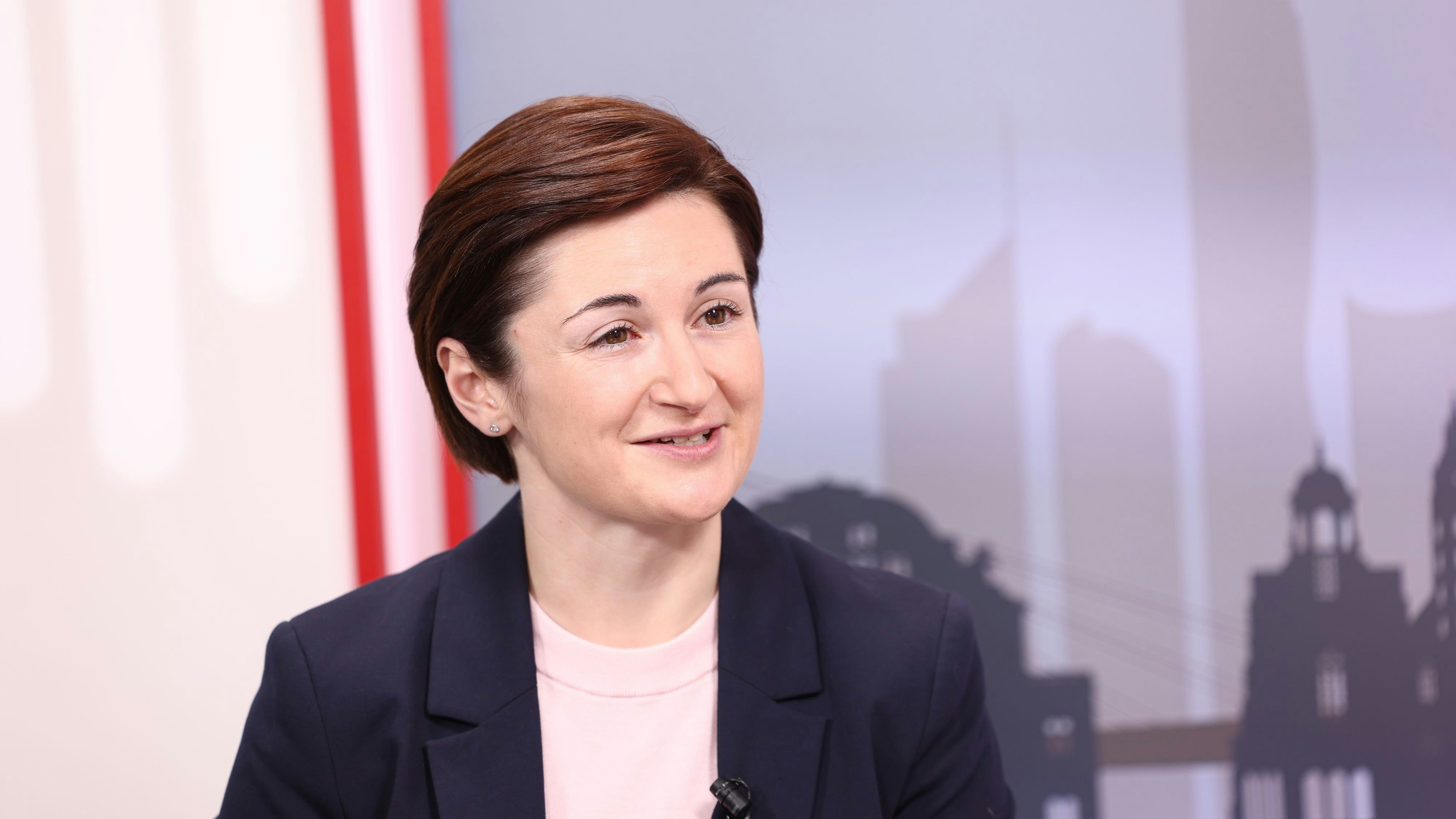 Marlene Svazek (FPÖ) möchte, dass Eltern der wirtschaftliche Druck genommen wird, nach Geburt eines Kindes schnell wieder arbeiten zu müssen.