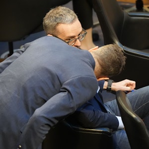 Wie Kickl die Ukraine zum neuen Covid macht (und die Regierung dabei hilft)