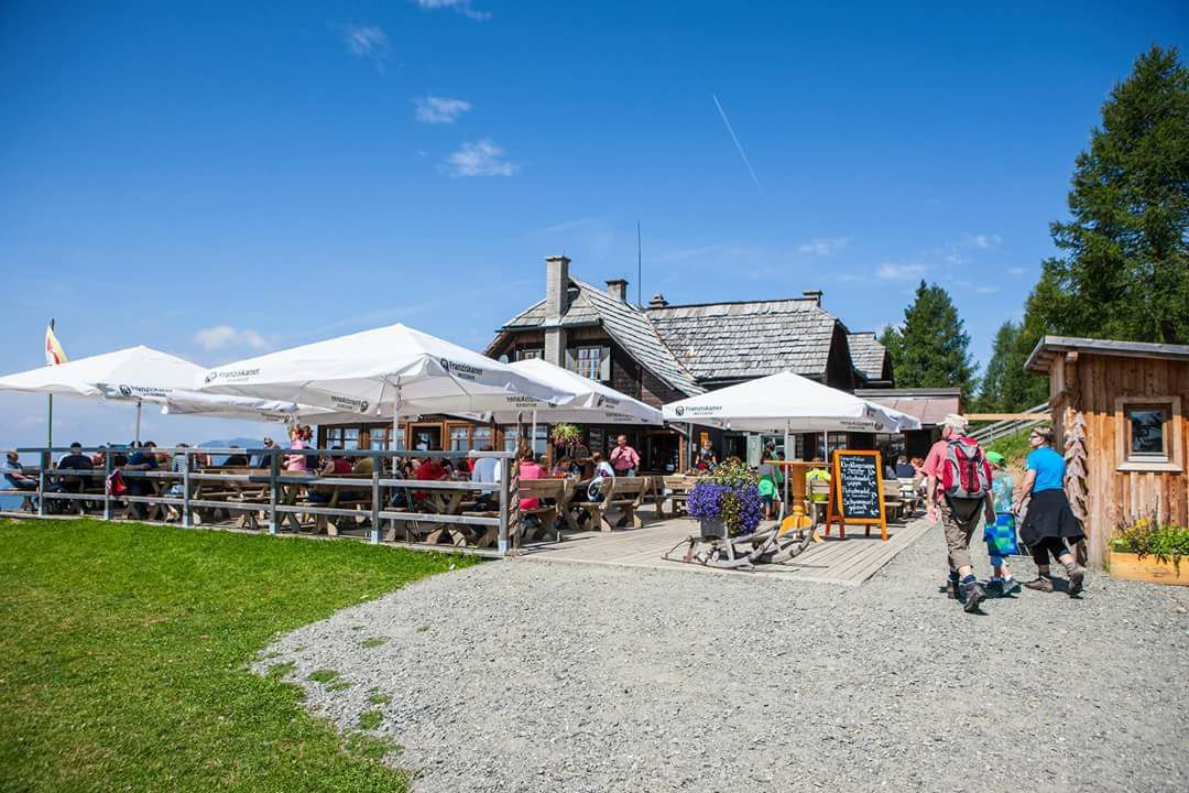 Die Pöllingerhütte sucht ab der Wintersaison 2026/27 einen neuen Pächter.