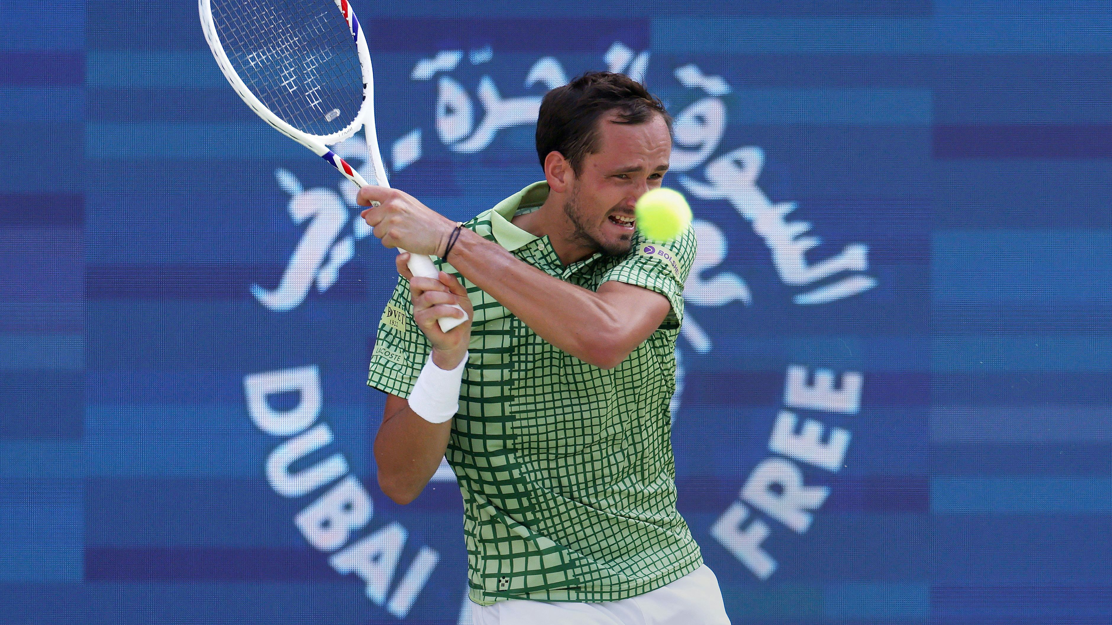 Heute.at - Topstar Medvedev nach Turniersieg in Dubai gestrandet