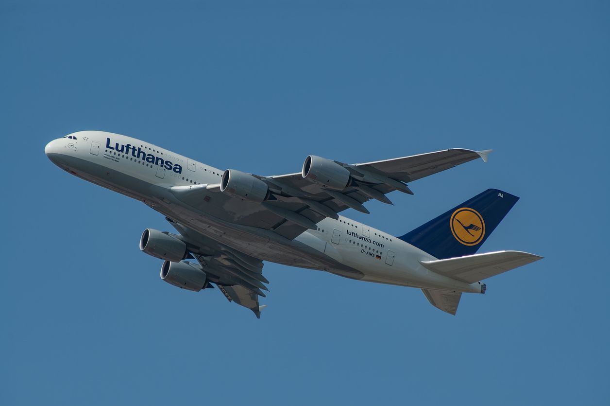 Einige Lufthansa-Flüge bleiben heute am Boden (Symbolbild).