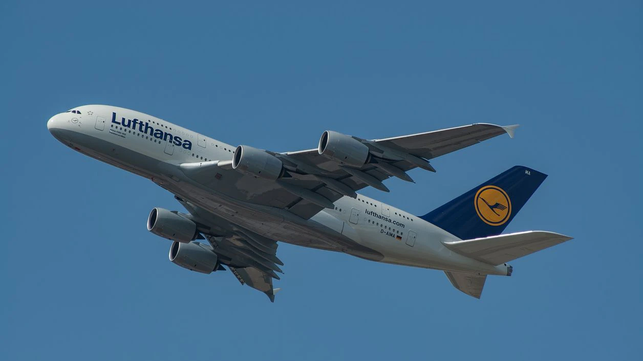 Ein Airbus der Lufthansa flog ohne Passagiere von Abu Dhabi nach München. Symbolbild.