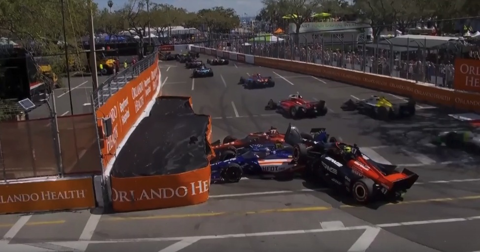 Mick Schumacher (r.) 