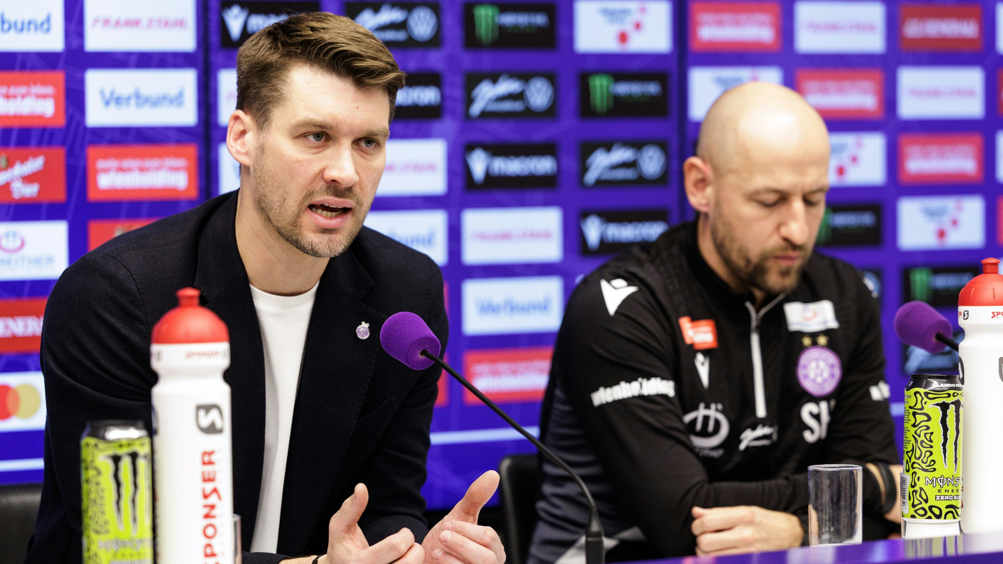 Heute.at - Austria-Boss: Keine Job-Garantie für Erfolgscoach Helm