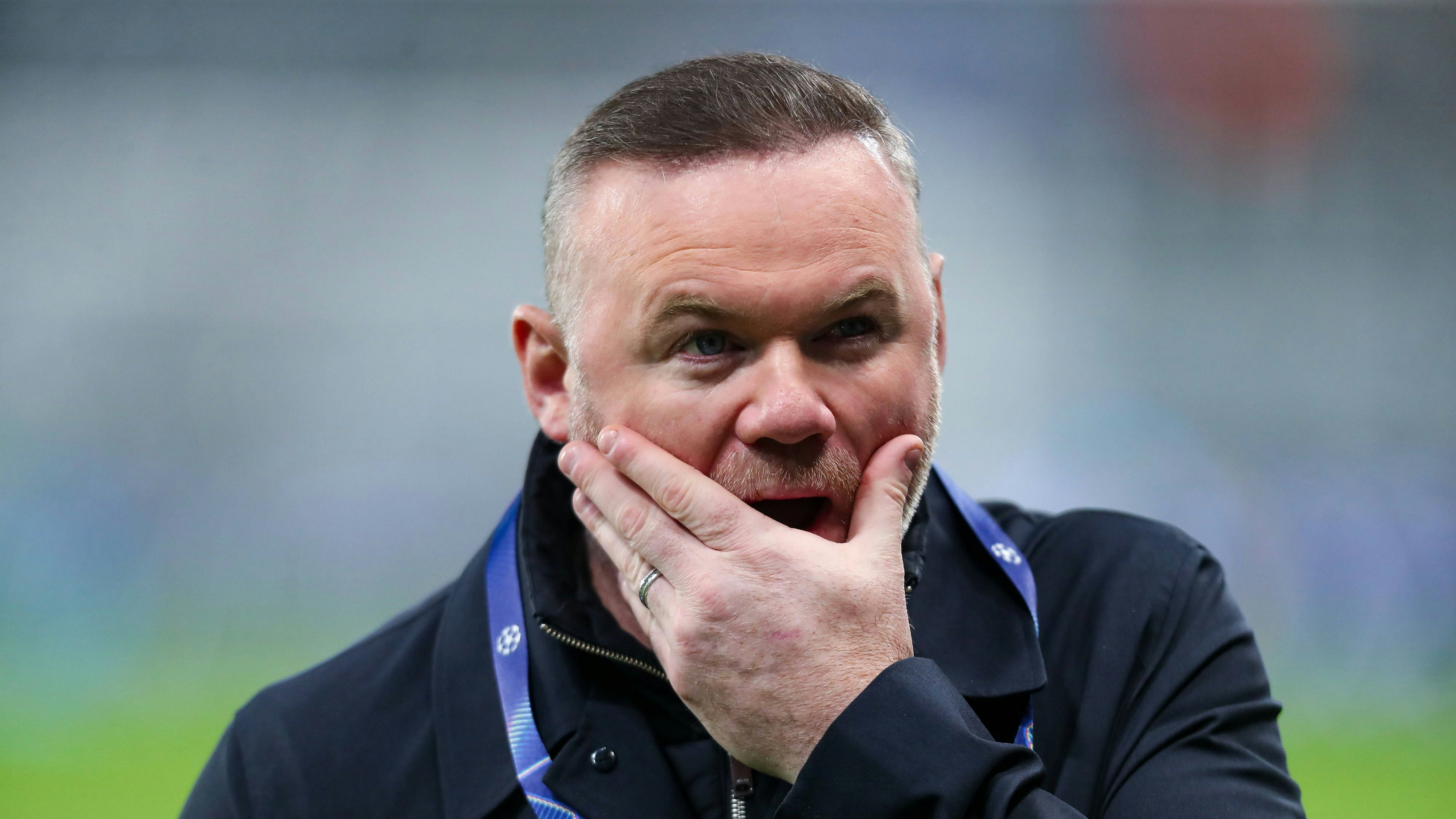 Heute.at - Rooney mit zwei Frauen alkoholisiert bei Brits