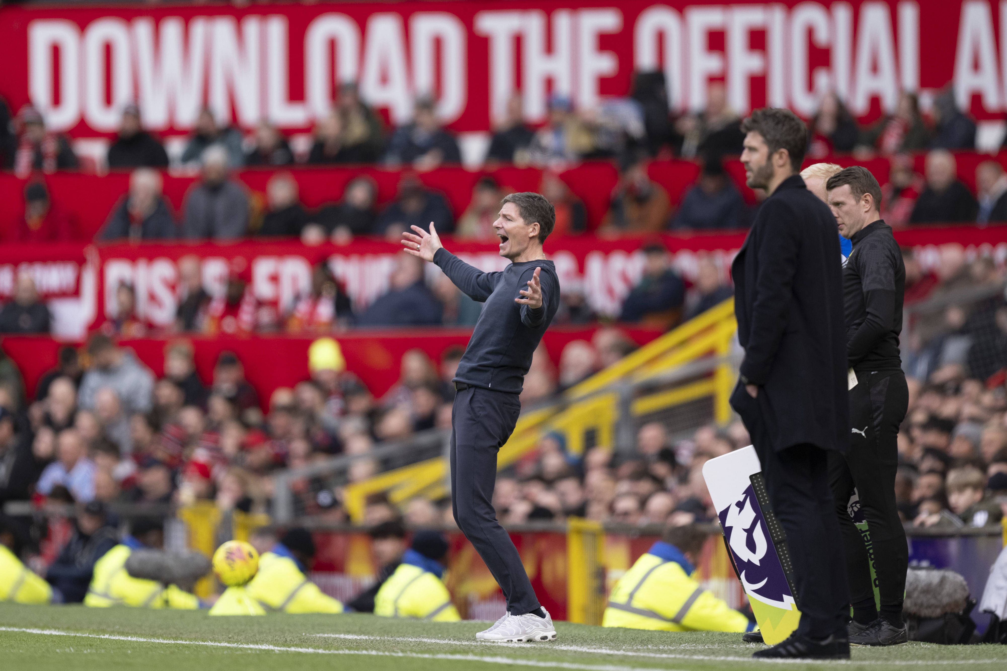 Glasner ärgert sich beim 1:2 gegen Manchester United.