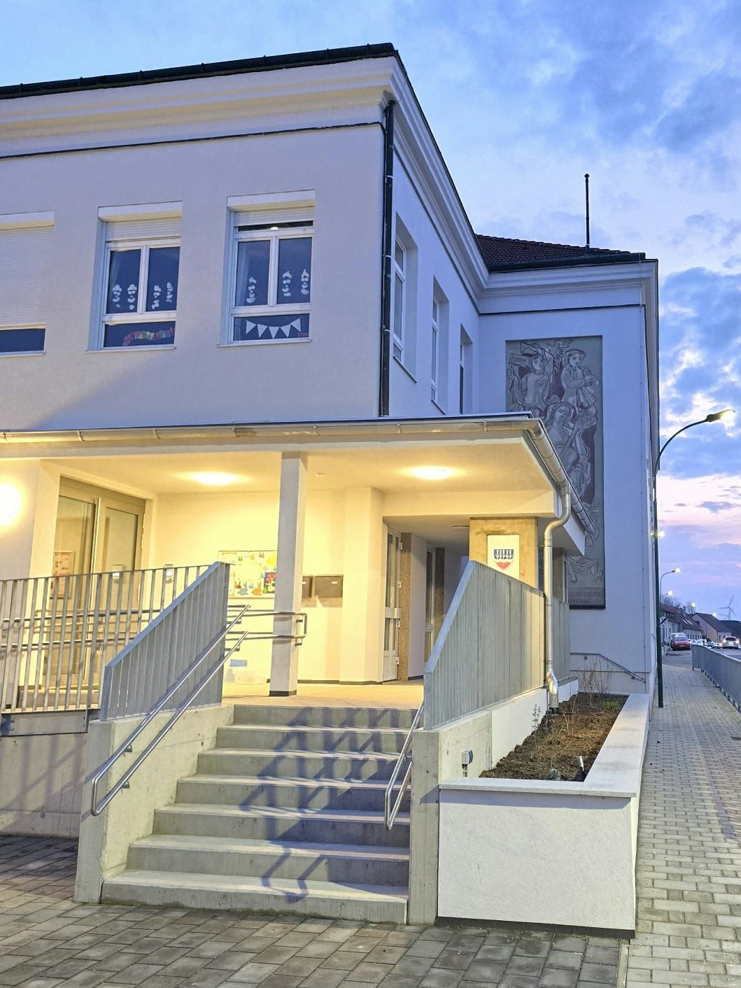 Die neue Volksschule in Rohrau