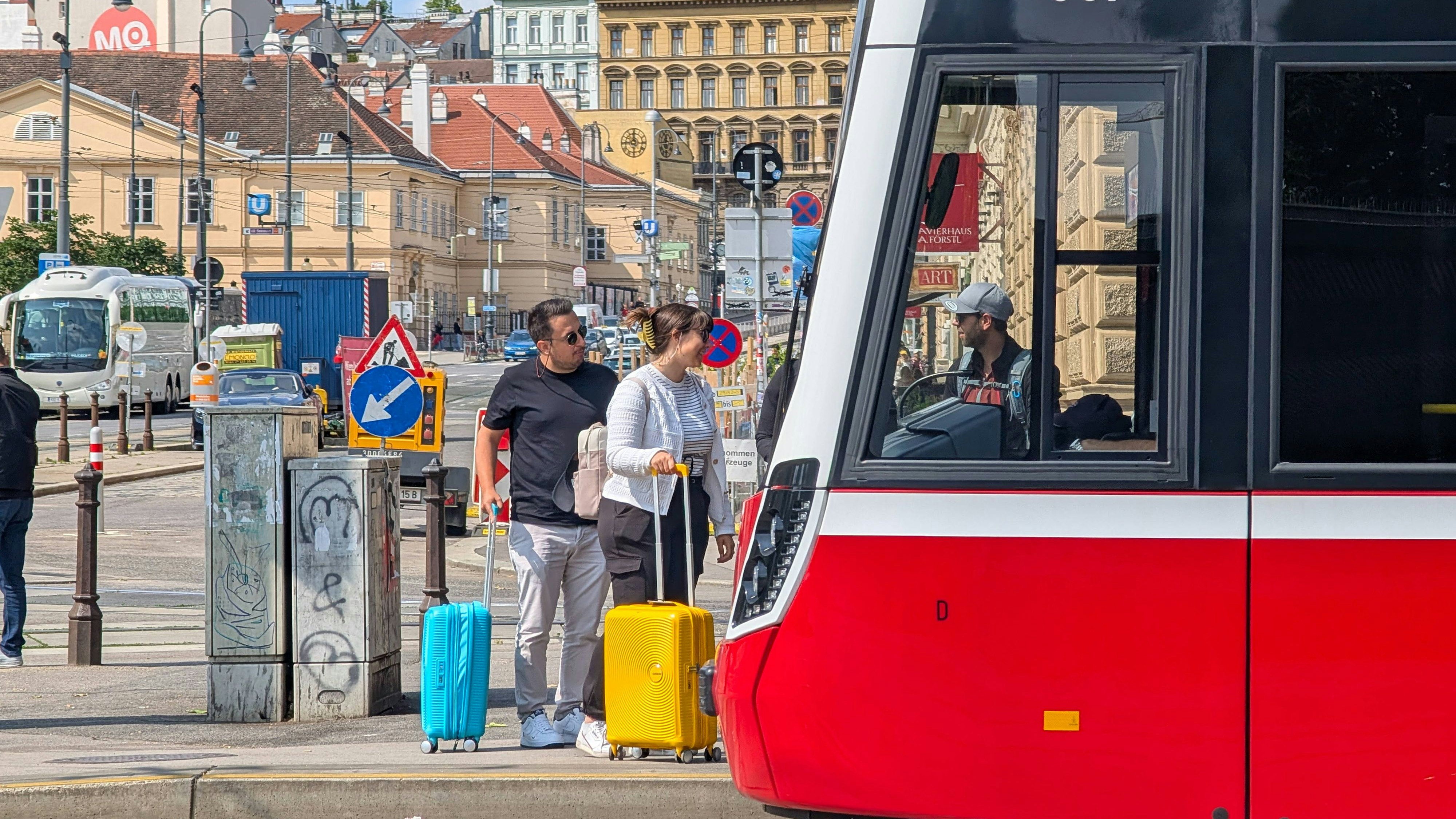 Die Familie musste die Nacht auf der Straße verbringen. (Symbolbild)