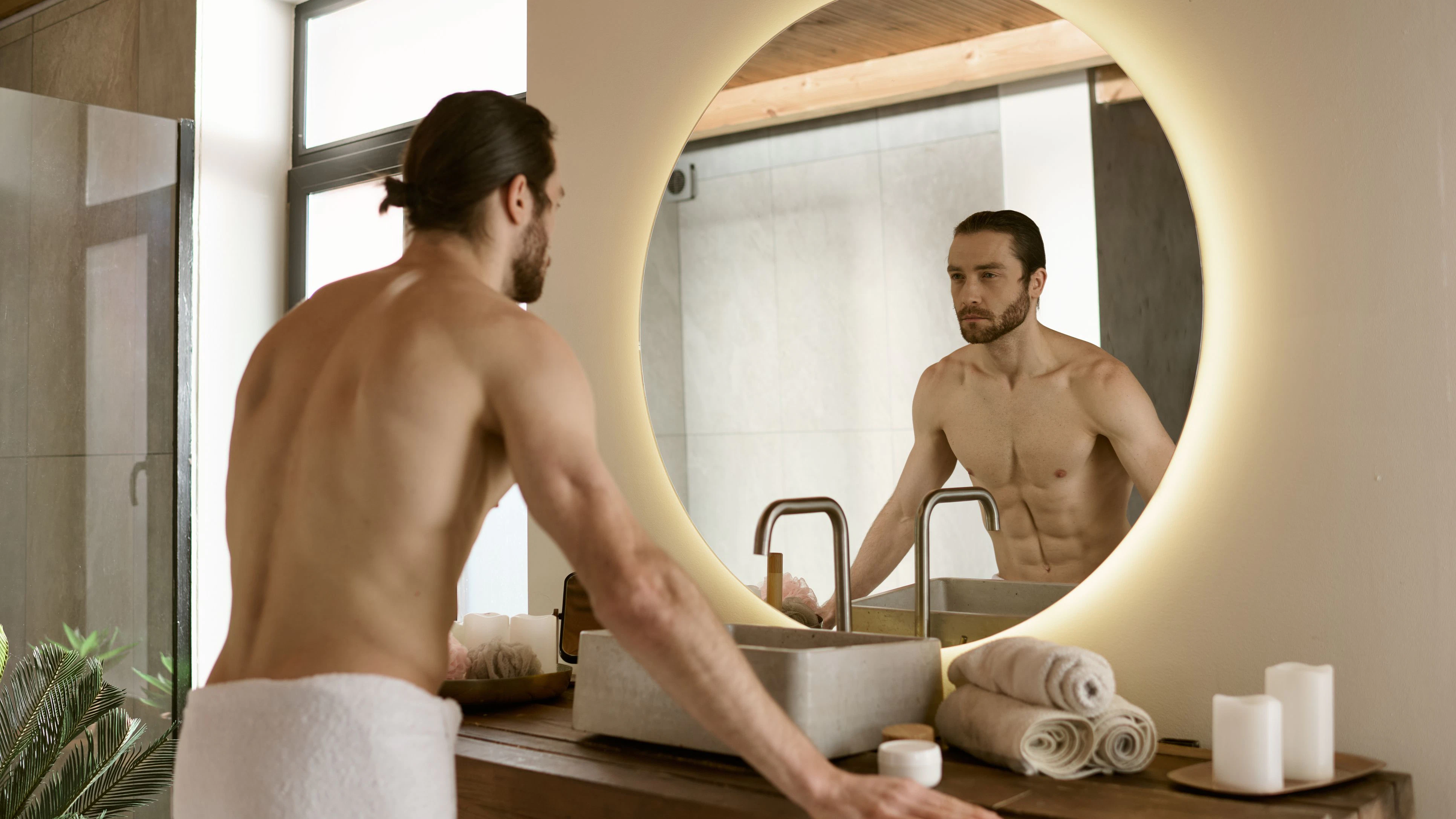 Heute.at - Meth-Konsum: Looksmaxxer mit kuriosen Methoden