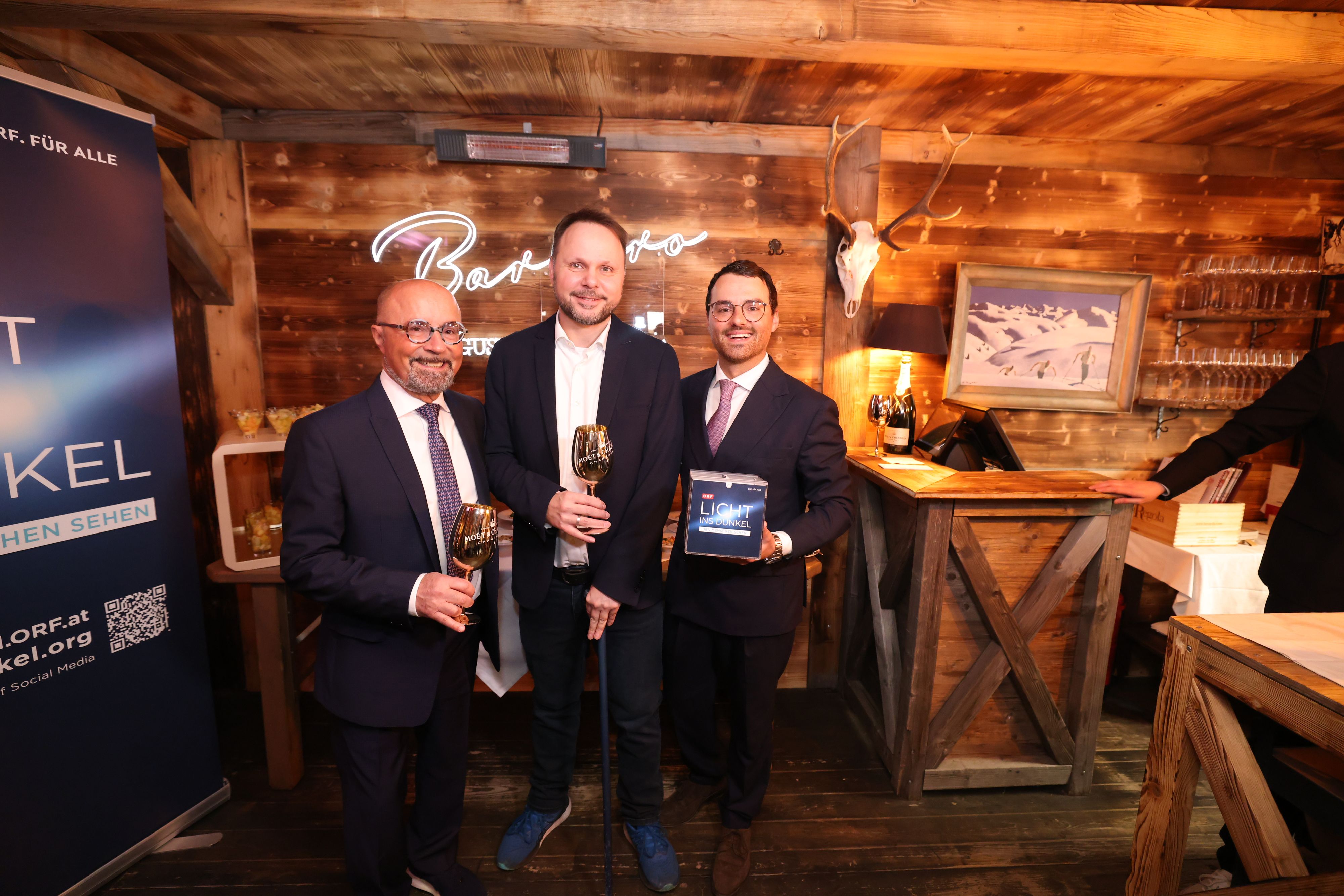 Heute.at - Champagner, Promis und 16.500 Euro für Licht ins Dunkel