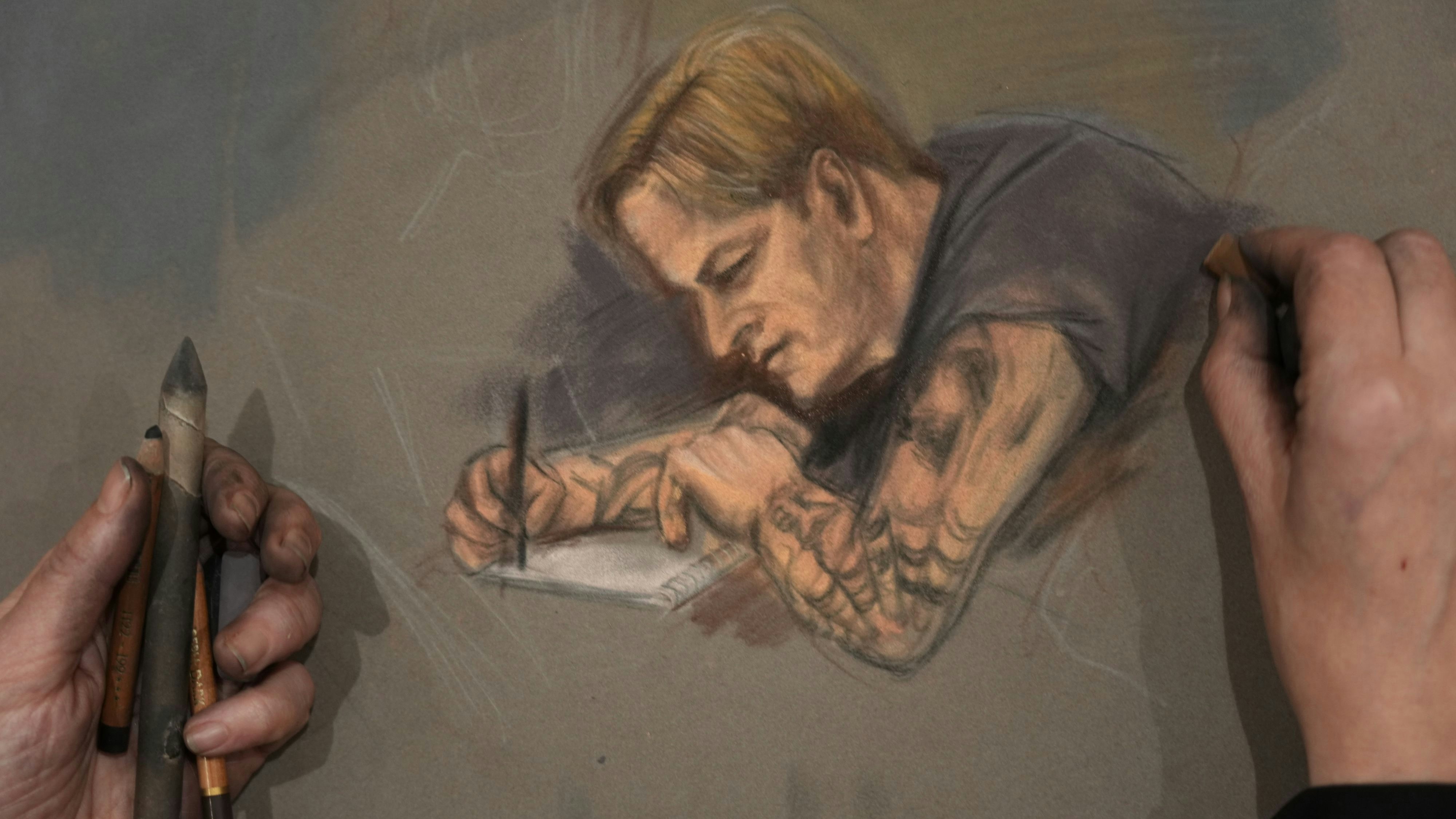 Der Angeklagte verbrachte den Prozesstag vorwiegend damit, auf ein Papier zu kritzeln