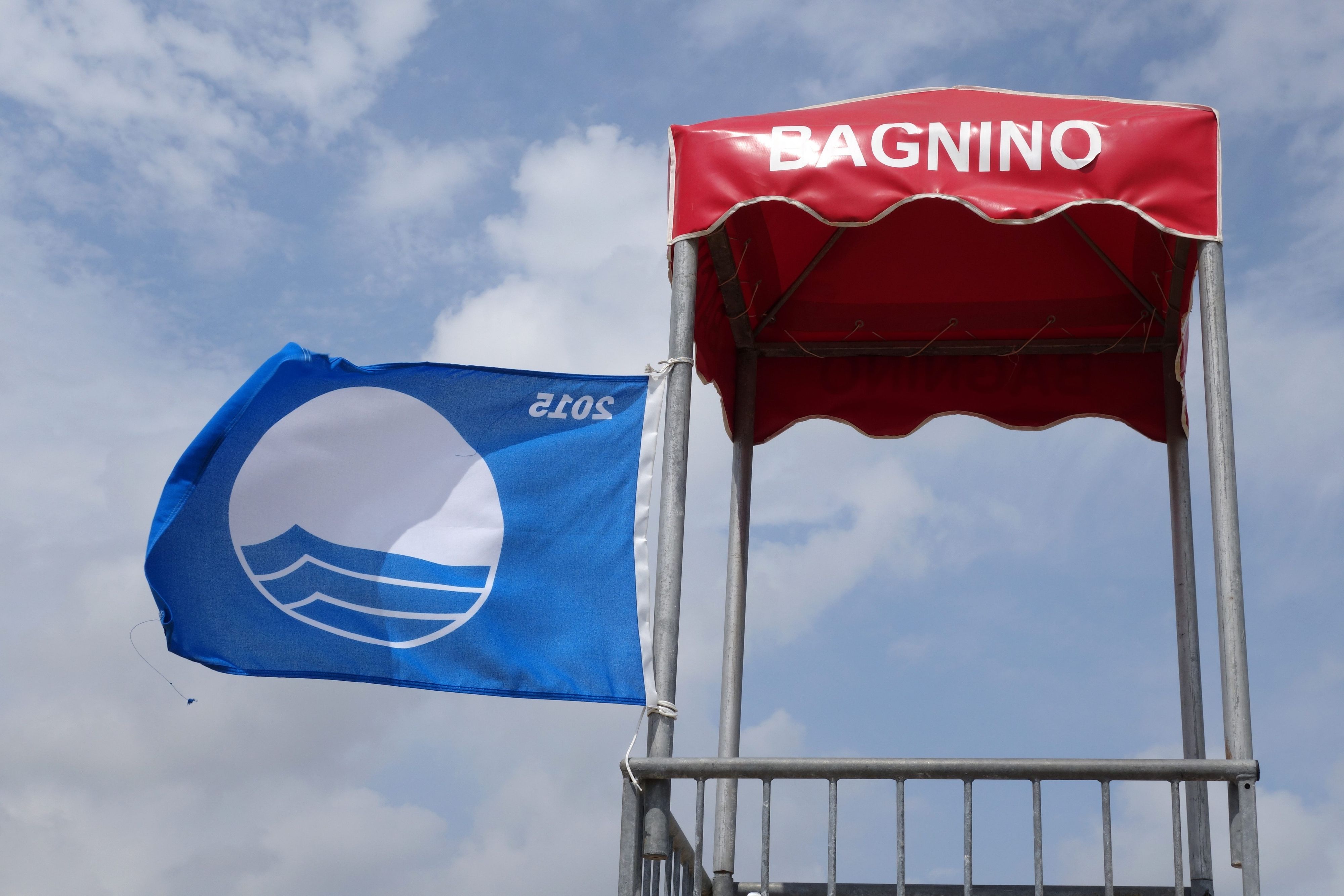 Heute.at - Traumjob am Strand! Lignano sucht Bademeister